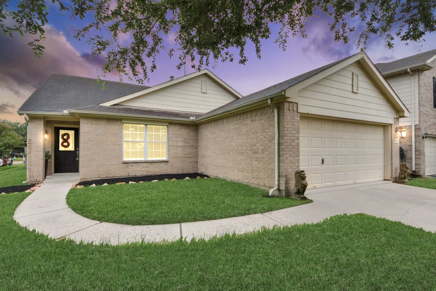 Property photo for 3815 Pebble Garden Lane, Katy, TX
