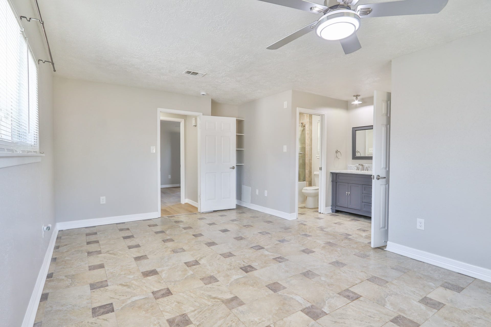 509 Belmont Drive, Friendswood, TX 77546 509 Belmont Drive, Friendswood, TX 77546