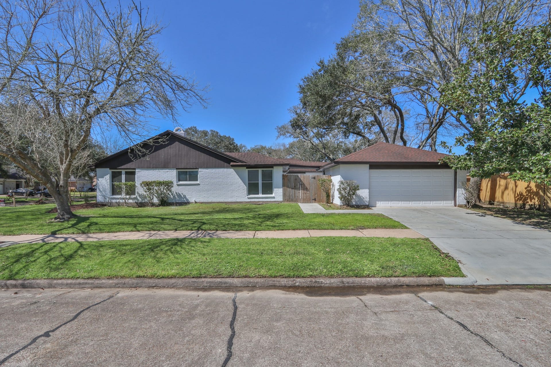509 Belmont Drive, Friendswood, TX 77546 509 Belmont Drive, Friendswood, TX 77546