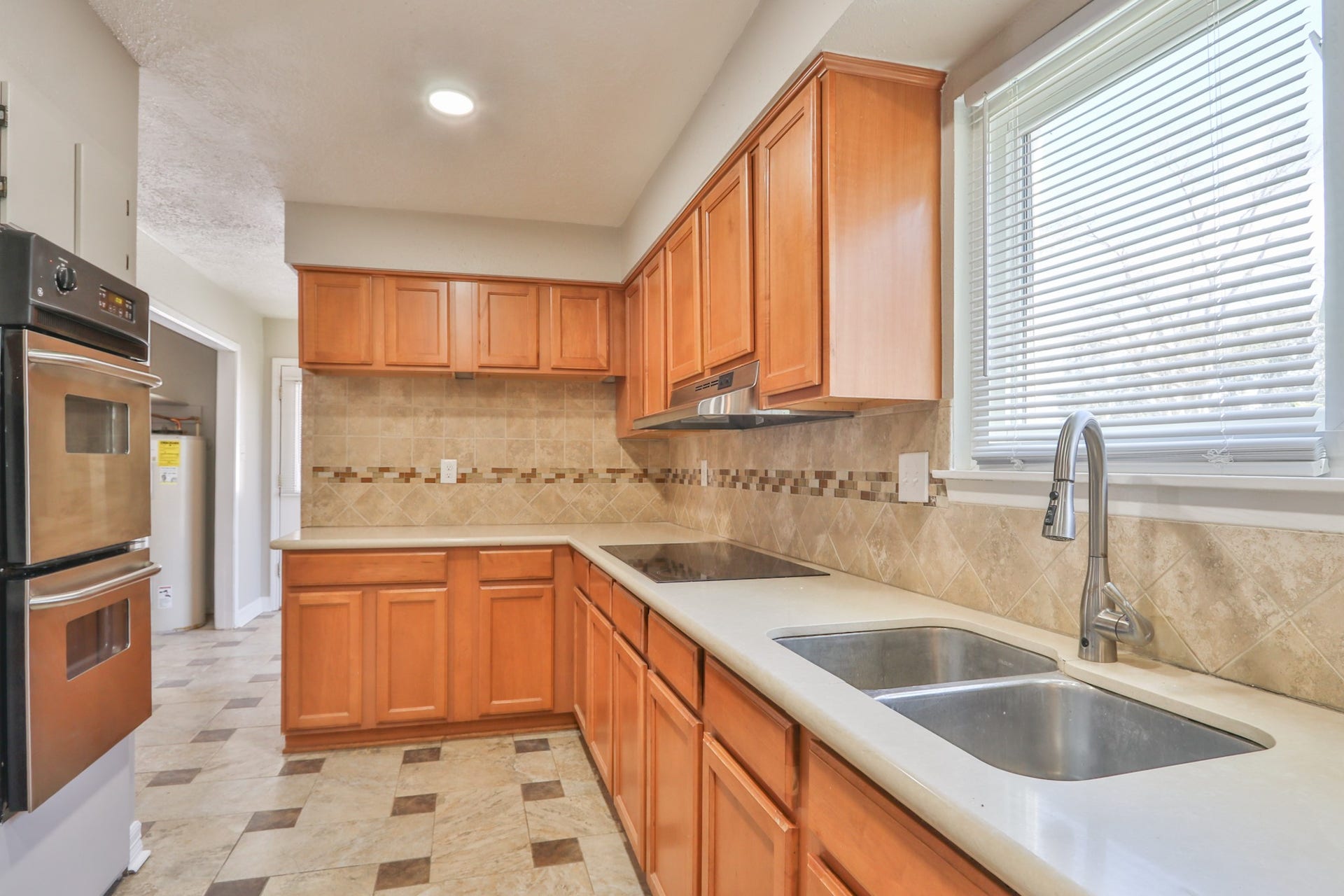 509 Belmont Drive, Friendswood, TX 77546 509 Belmont Drive, Friendswood, TX 77546