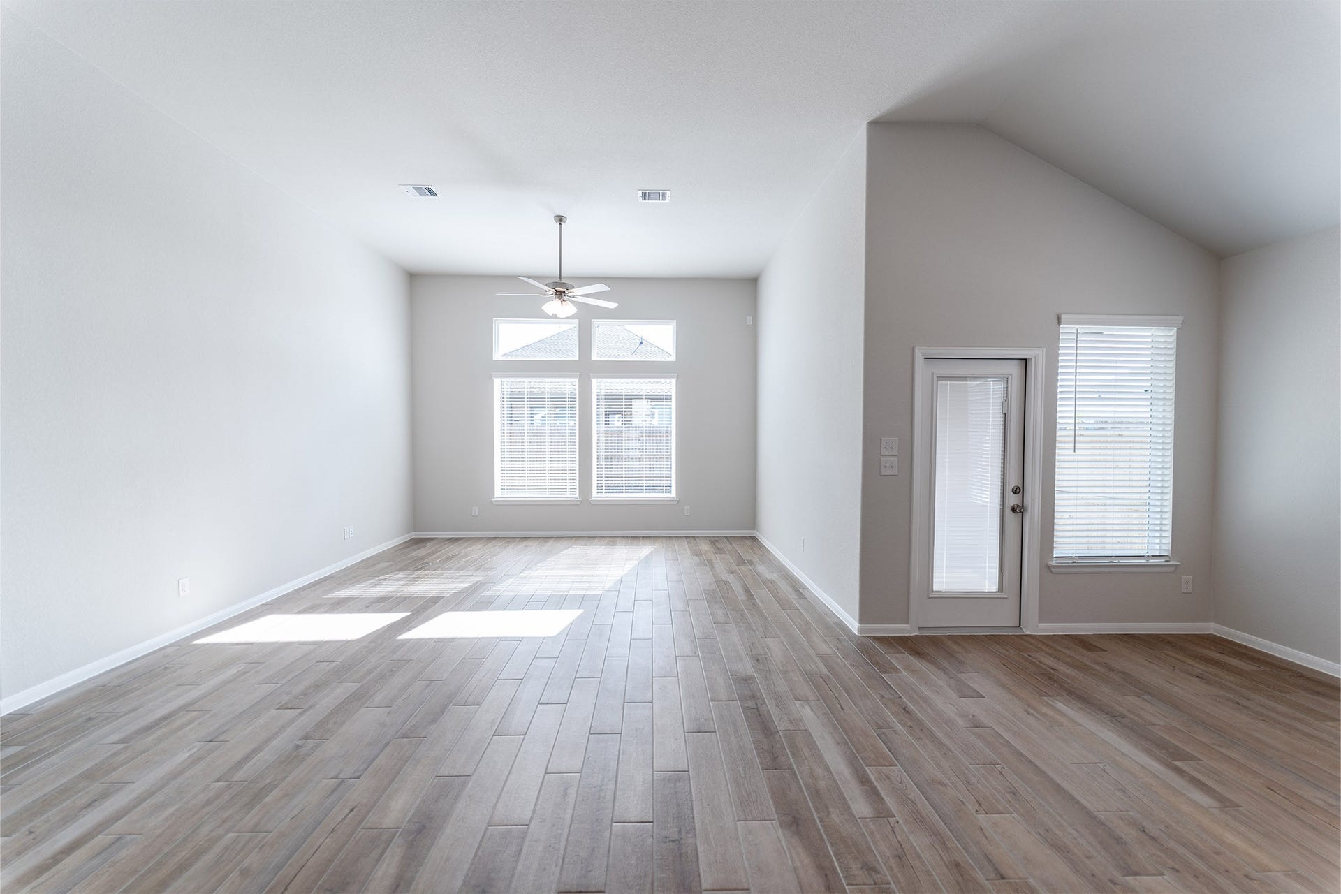 2806 Obsidian Drive, Rosharon, TX 77583 2806 Obsidian Drive, Rosharon, TX 77583