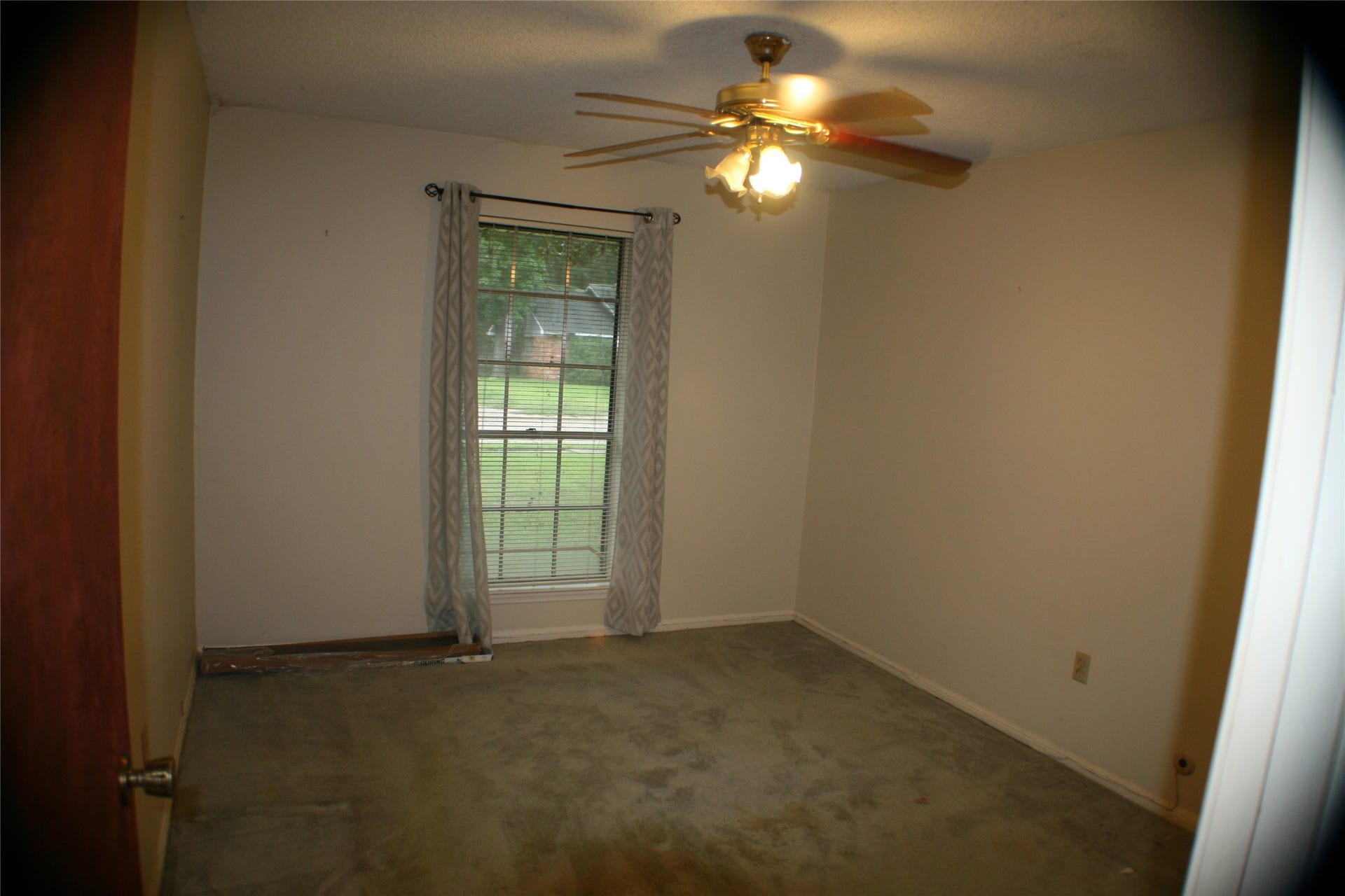 705 Sycamore Street S, Lake Jackson, TX 77566 Bedroom 2