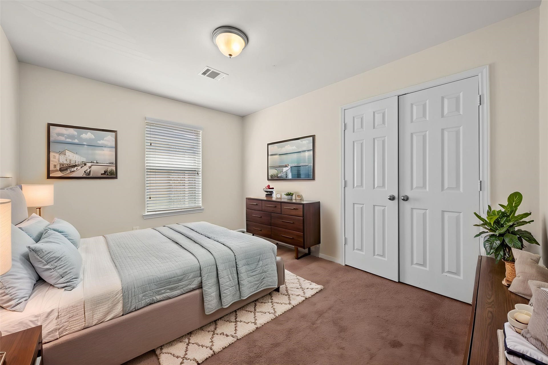 12939 Almeda Crossing Court, Houston, TX 77048 VIRTUALLY STAGED