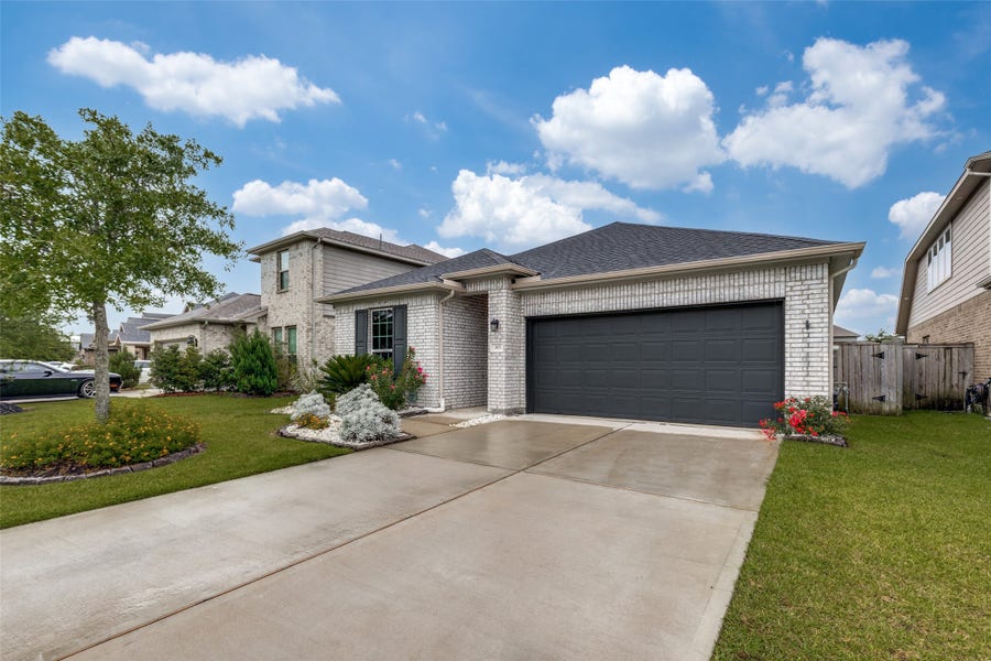 Property photo for 385 Weimer Lagoon Road, La Porte, TX