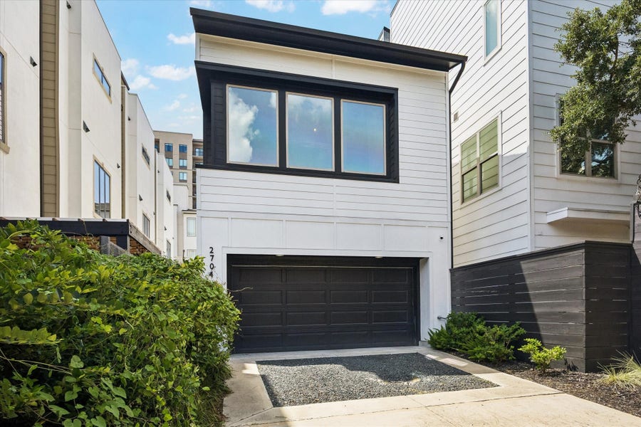 Property photo for 2704 Baldwin Street, Houston, TX