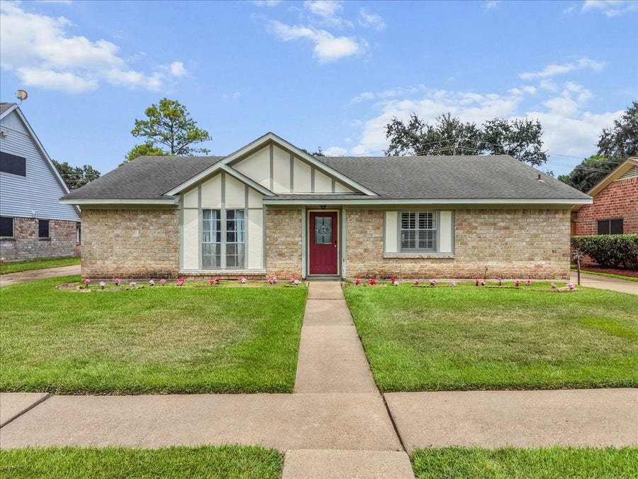 Property photo for 11423 Sagepark Drive, Houston, TX