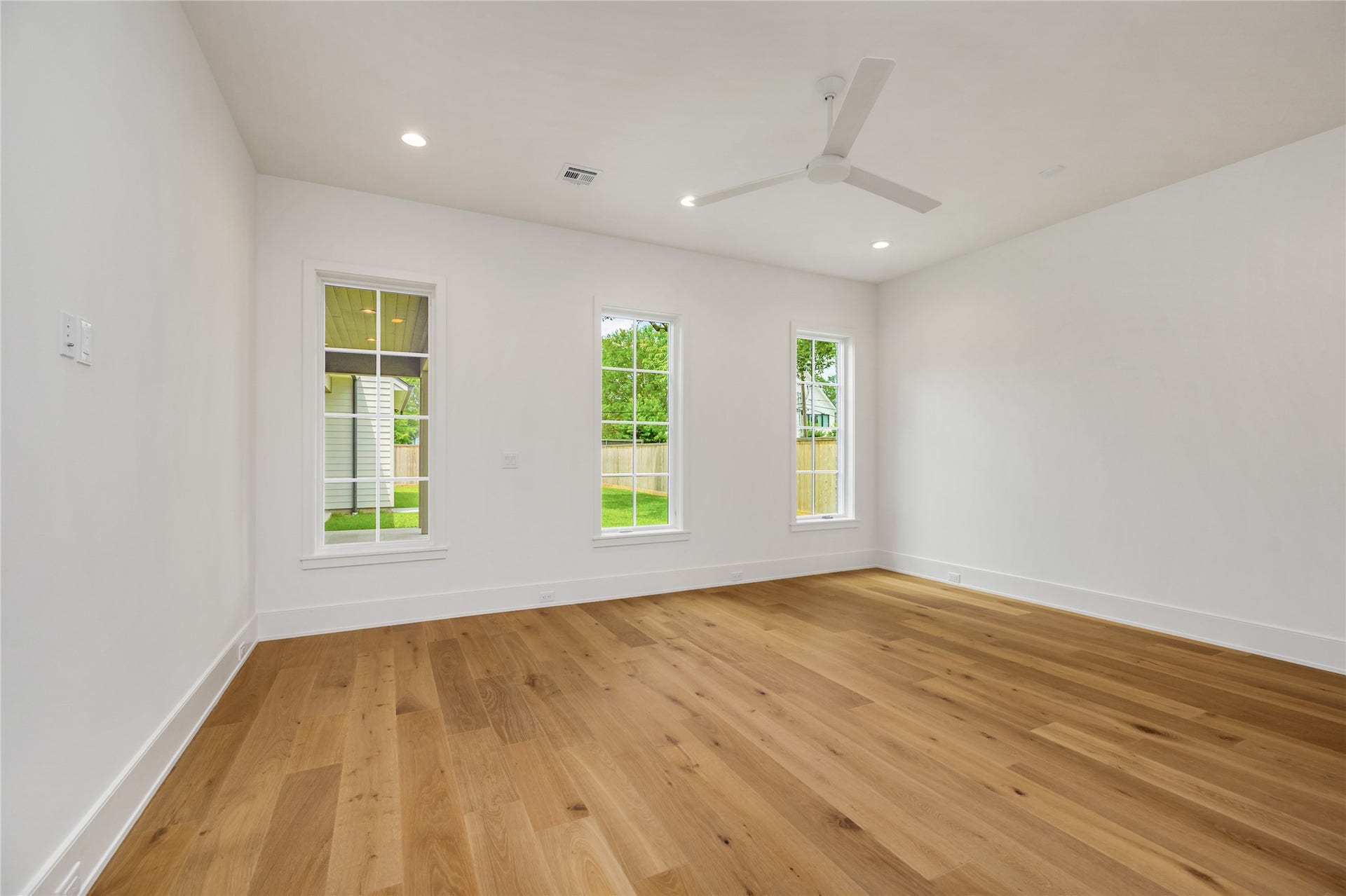 713 W 42nd Street, Houston, TX 77018 713 W 42nd Street, Houston, TX 77018