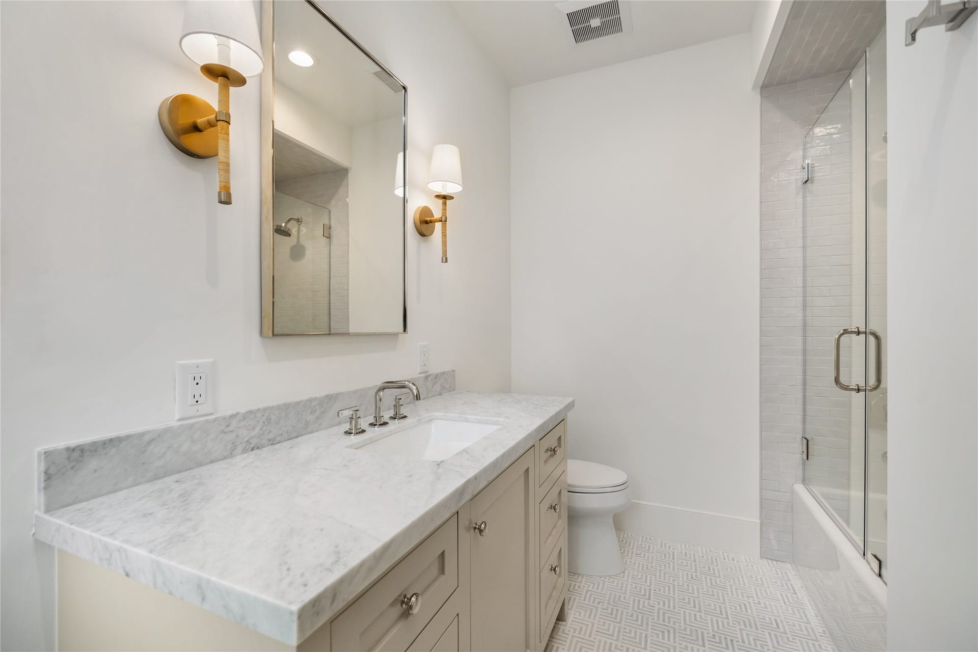 713 W 42nd Street, Houston, TX 77018 713 W 42nd Street, Houston, TX 77018