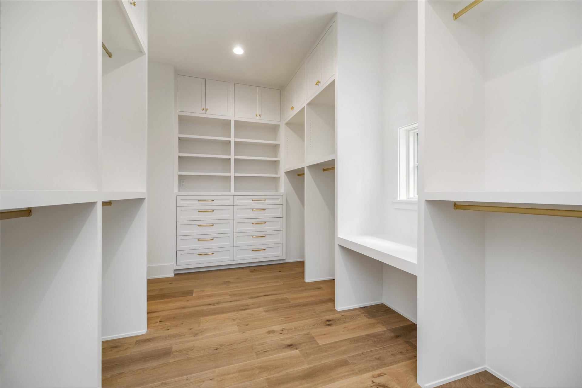 713 W 42nd Street, Houston, TX 77018 713 W 42nd Street, Houston, TX 77018