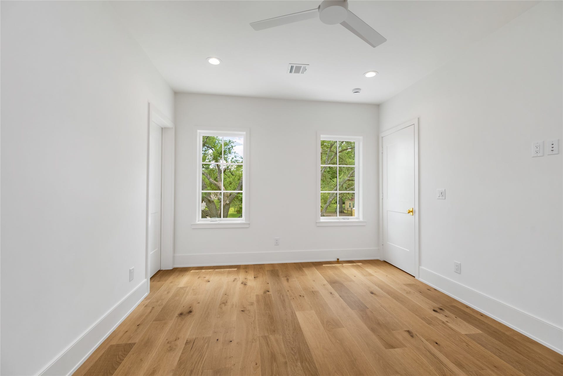 713 W 42nd Street, Houston, TX 77018 713 W 42nd Street, Houston, TX 77018