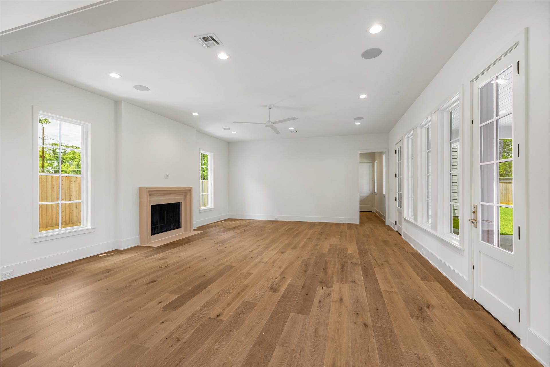 713 W 42nd Street, Houston, TX 77018 713 W 42nd Street, Houston, TX 77018