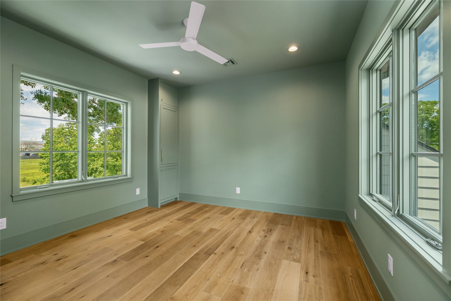 713 W 42nd Street, Houston, TX 77018 713 W 42nd Street, Houston, TX 77018