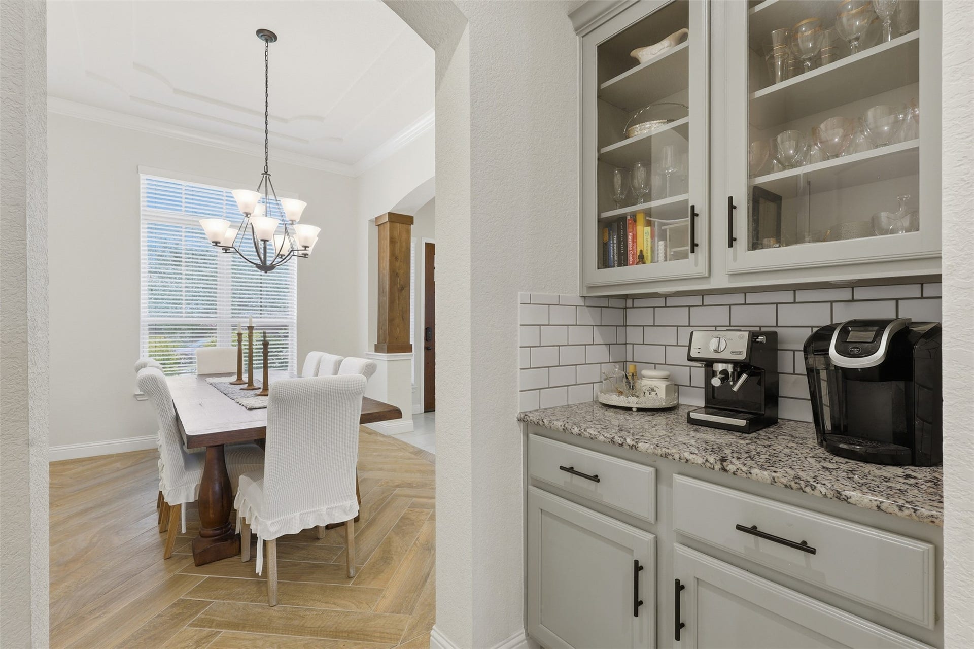 29622 Pewter Run Lane, Katy, TX 77494 Butler's pantry with additional cabinetry and storage.