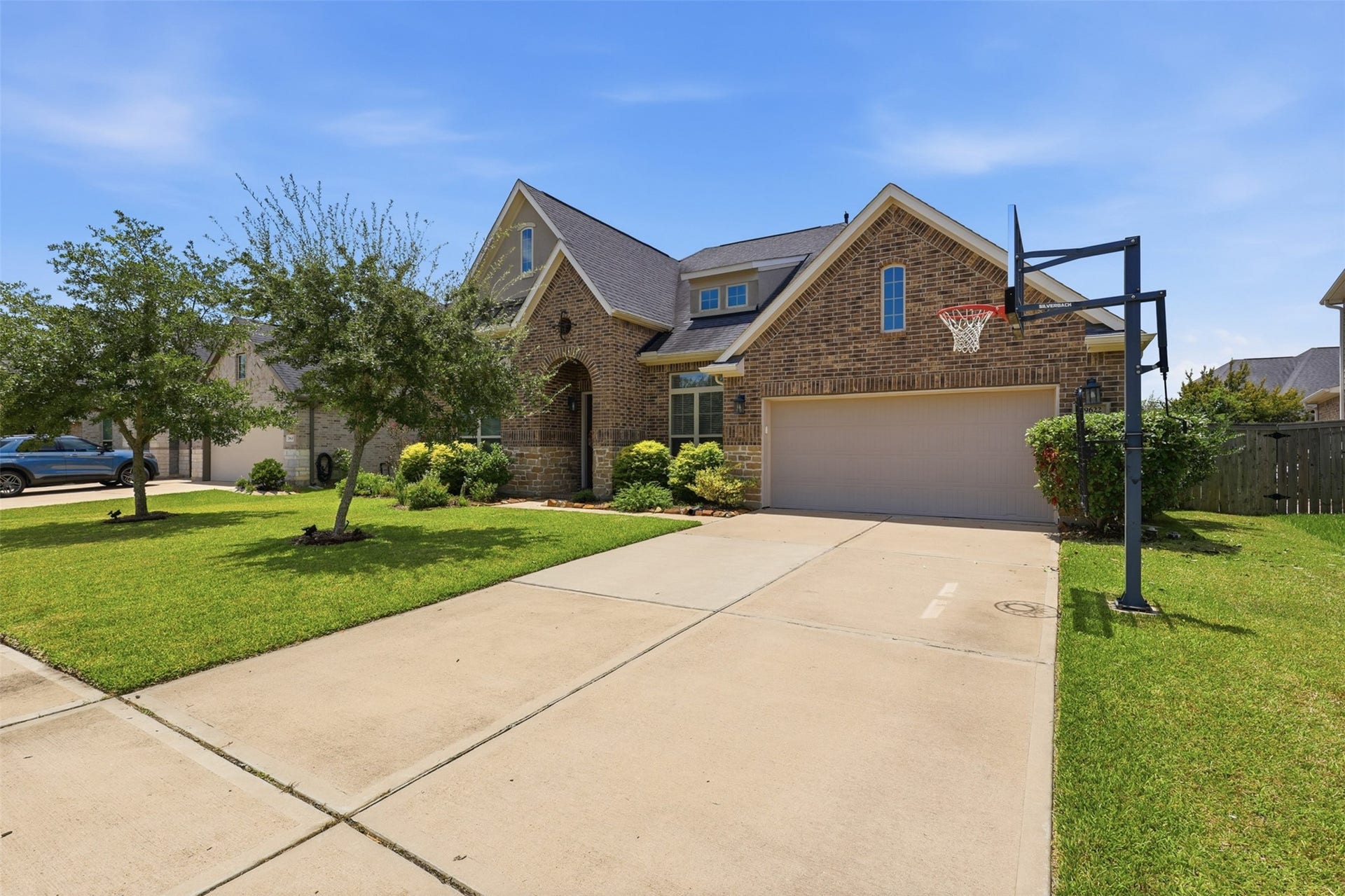 29622 Pewter Run Lane, Katy, TX 77494 Welcoming front elevation with excellent curb appeal.