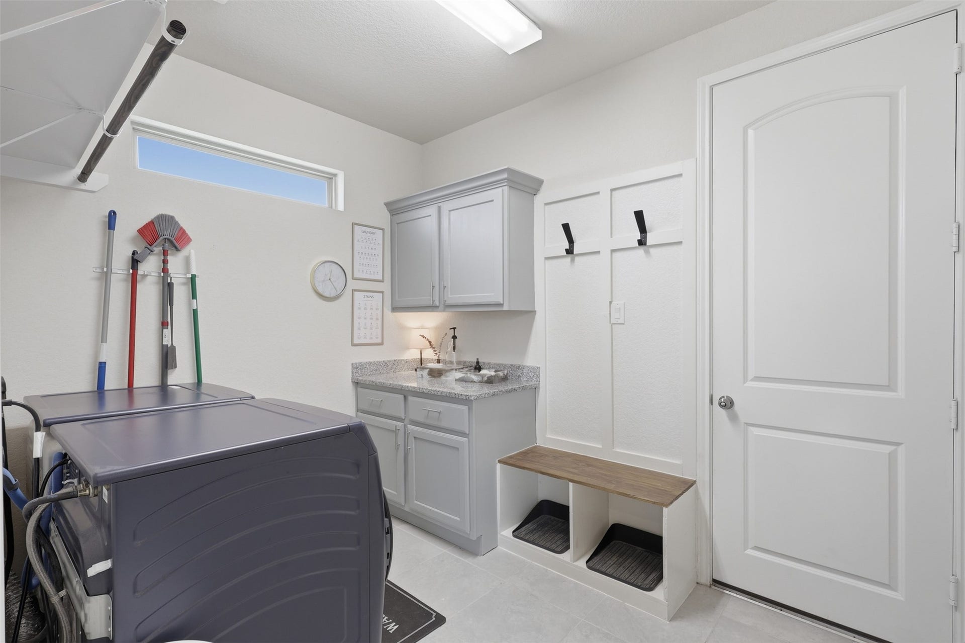 29622 Pewter Run Lane, Katy, TX 77494 Convenient mudroom and laundry room just off the garage.