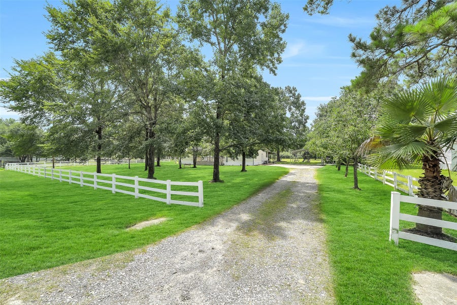 Property photo for 8426 Hoda Drive, Conroe, TX