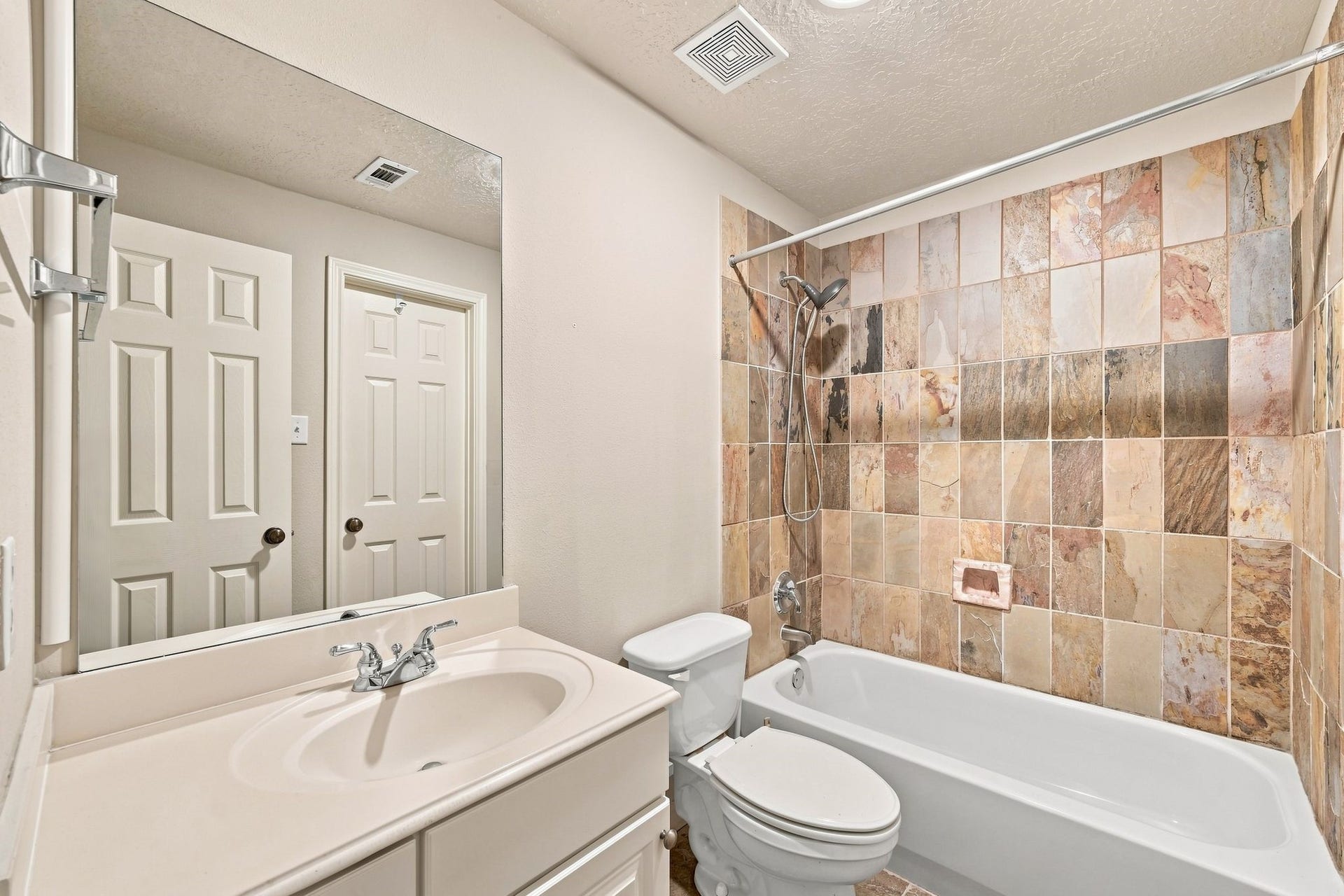 1333 W 21st Street, #B, Houston, TX 77008 1333 W 21st Street, #B, Houston, TX 77008
