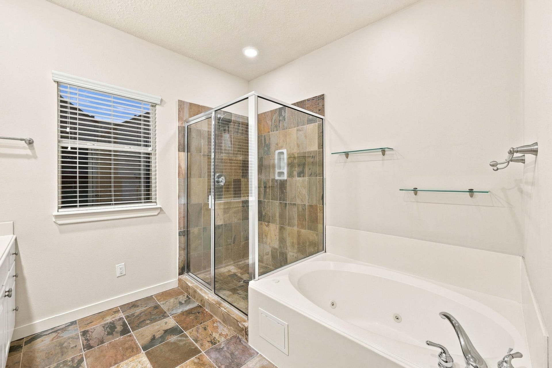 1333 W 21st Street, #B, Houston, TX 77008 1333 W 21st Street, #B, Houston, TX 77008