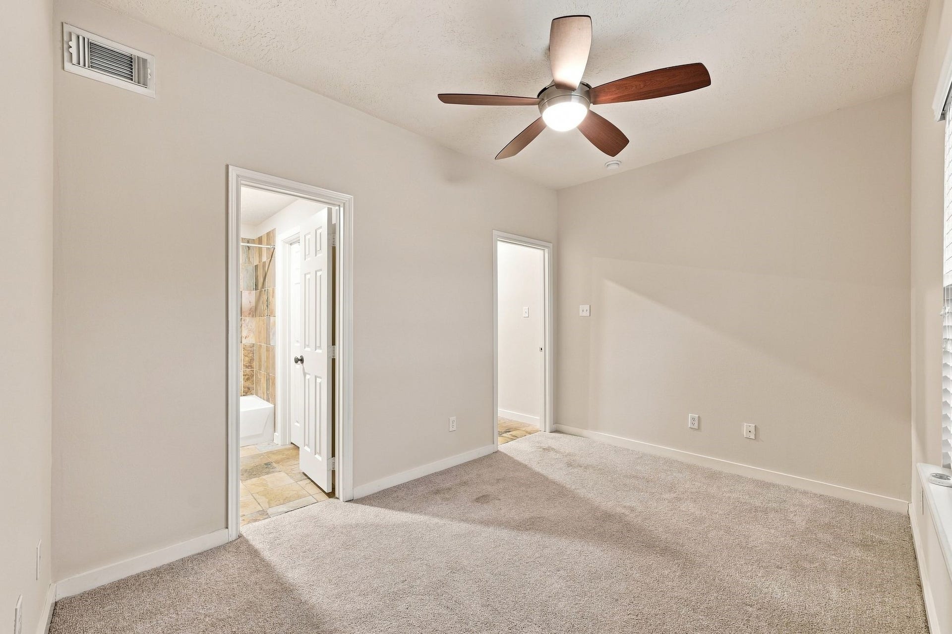 1333 W 21st Street, #B, Houston, TX 77008 1333 W 21st Street, #B, Houston, TX 77008