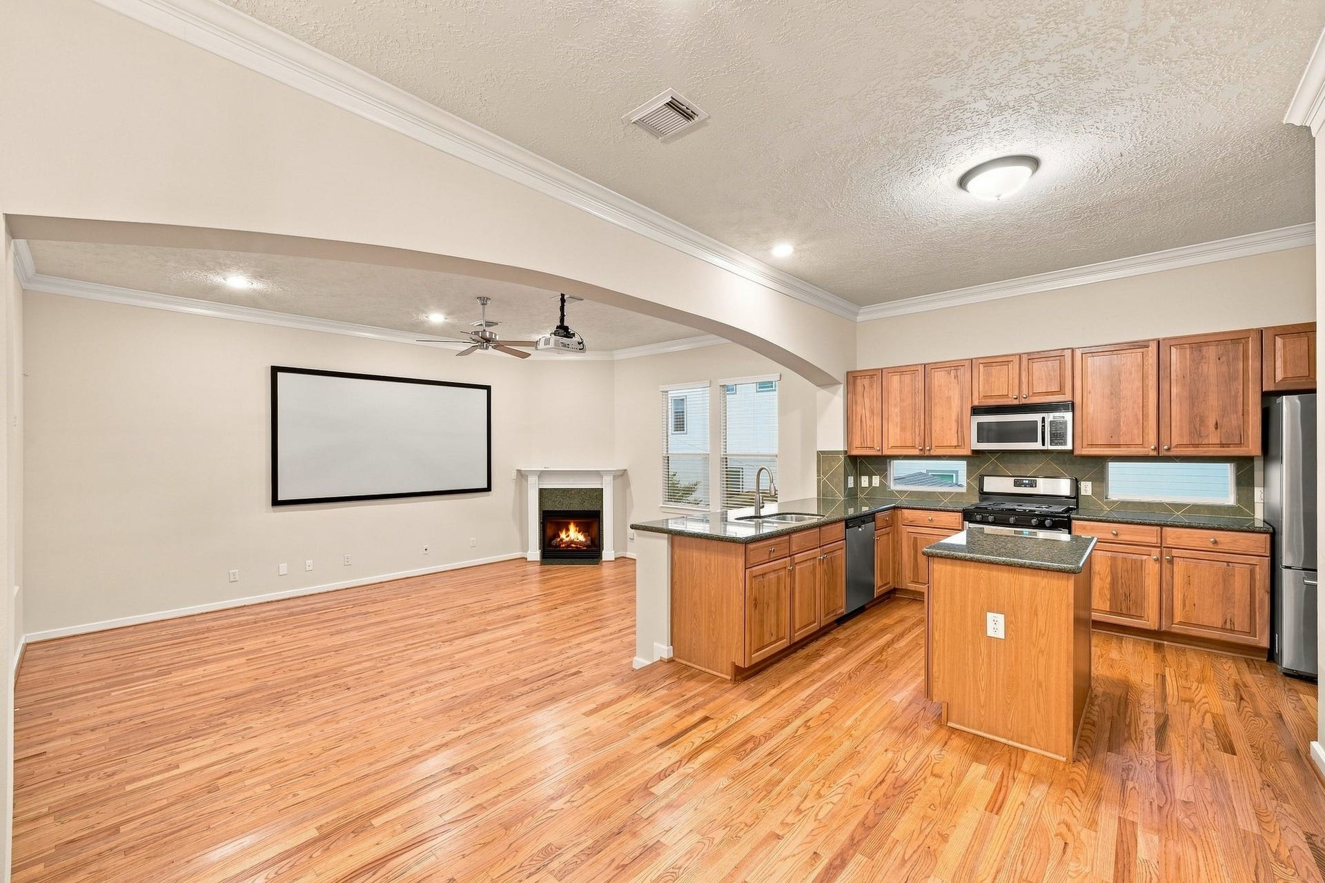 1333 W 21st Street, #B, Houston, TX 77008 1333 W 21st Street, #B, Houston, TX 77008
