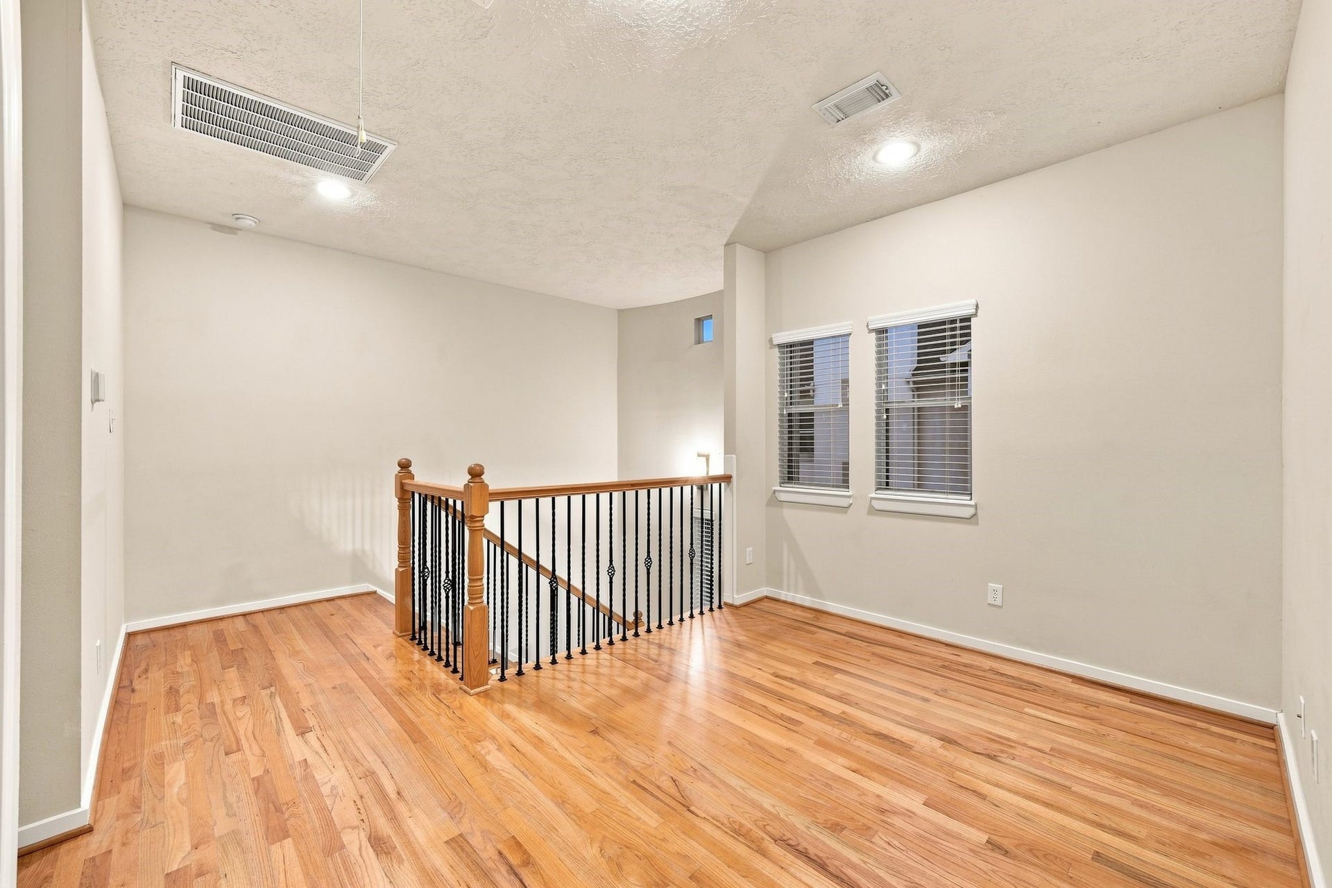 1333 W 21st Street, #B, Houston, TX 77008 1333 W 21st Street, #B, Houston, TX 77008