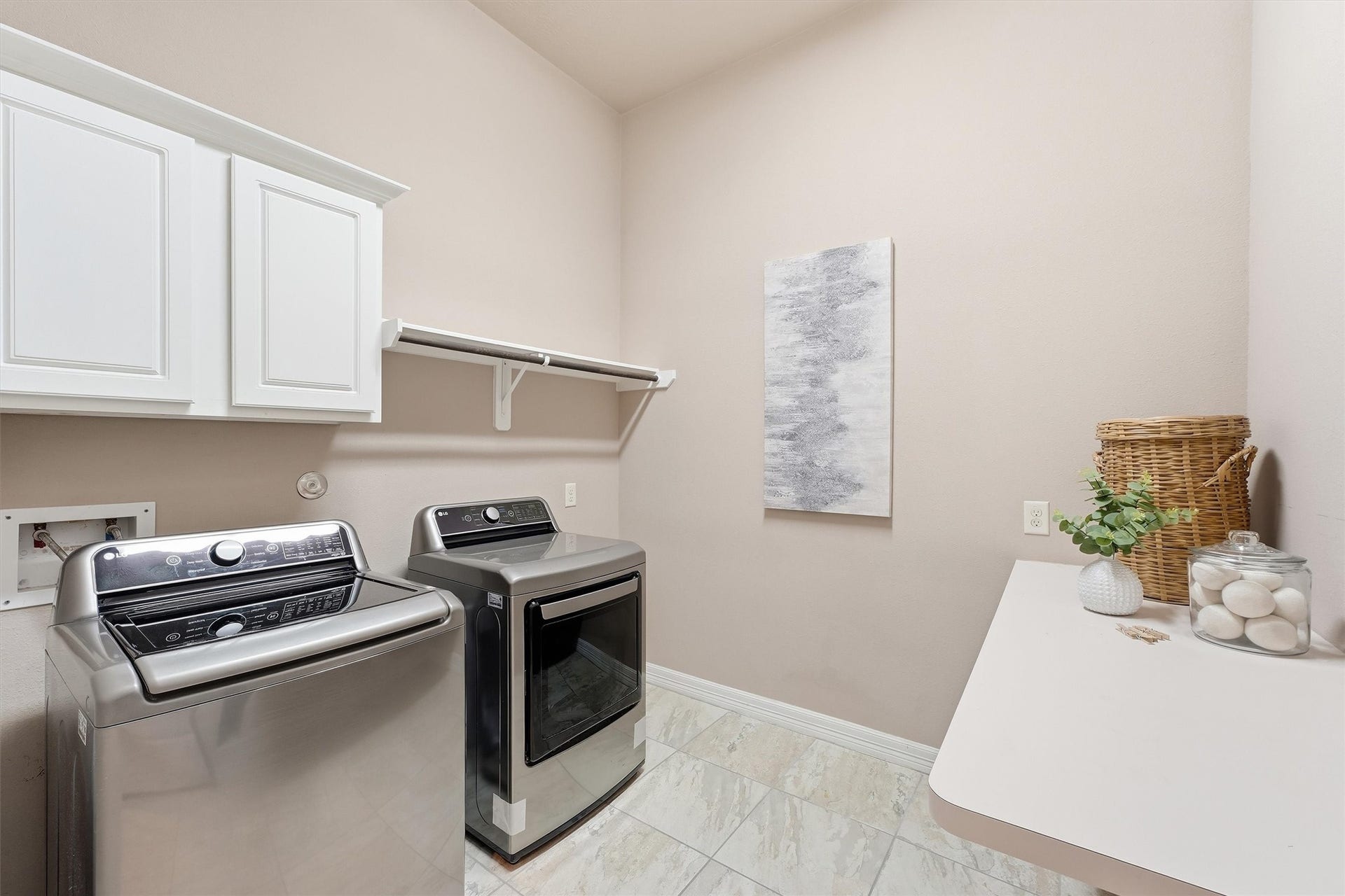 17215 Sages Ravine Drive, Humble, TX 77346 Utility Room with Folding Station