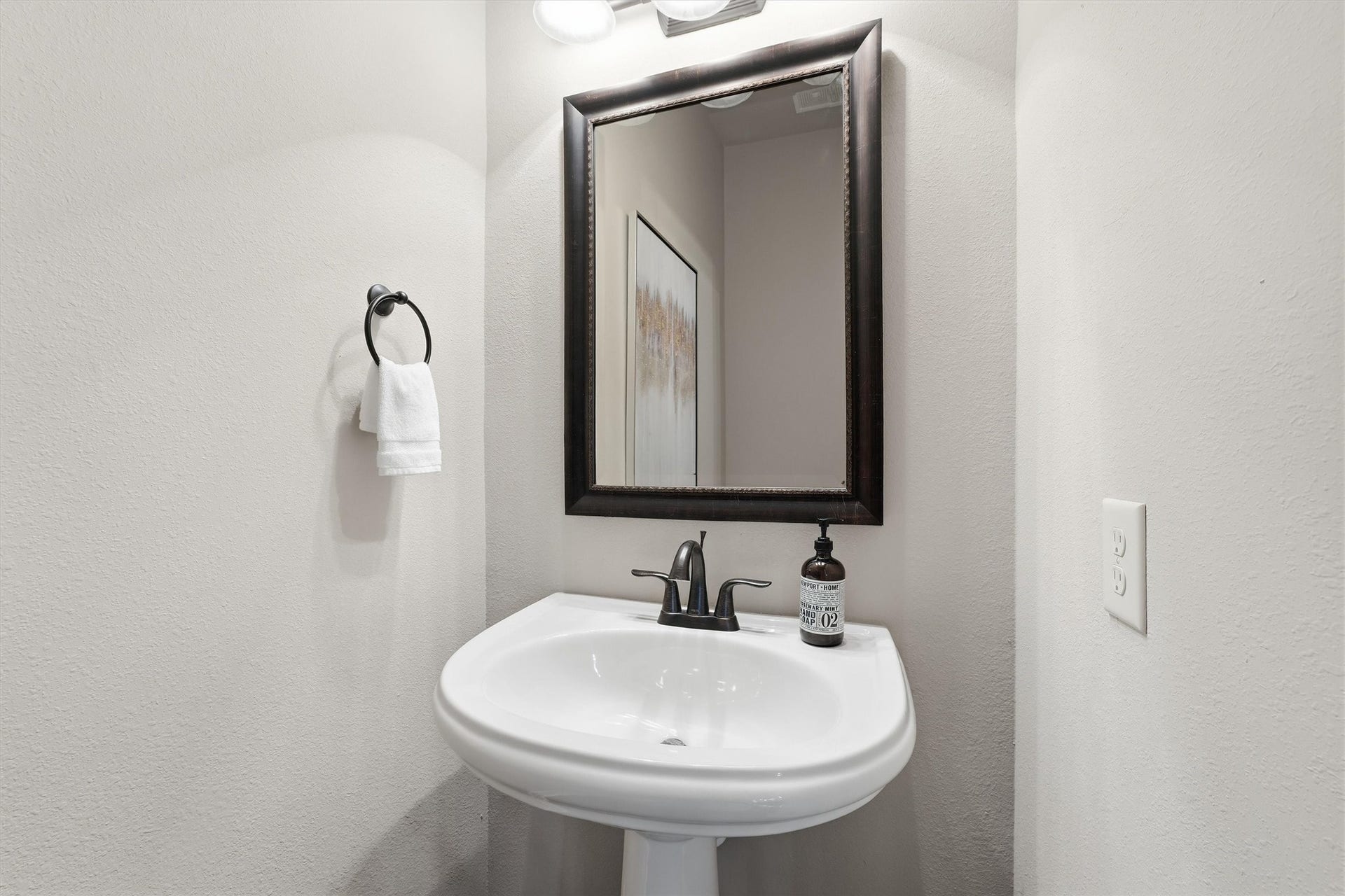 17215 Sages Ravine Drive, Humble, TX 77346 Downstairs Powder Bath