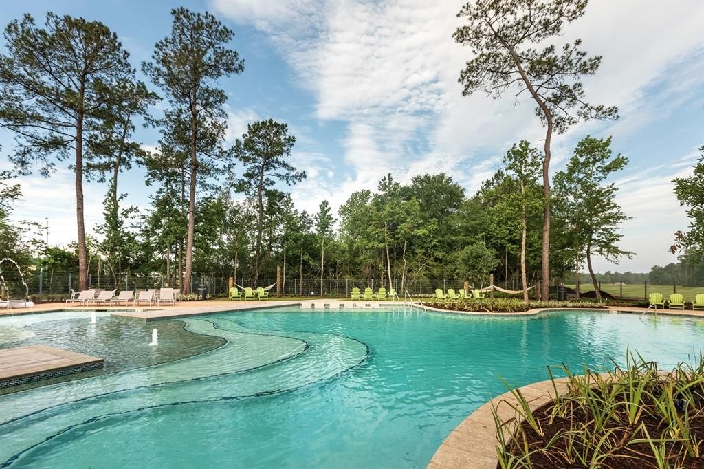 17215 Sages Ravine Drive, Humble, TX 77346 Resort-Style Community Pool