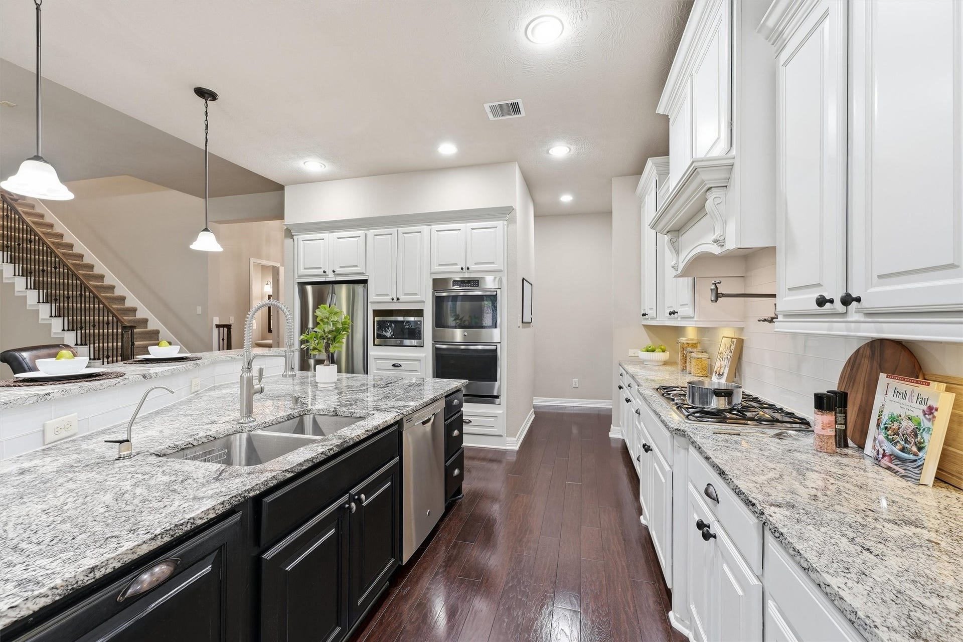 17215 Sages Ravine Drive, Humble, TX 77346 Kitchen