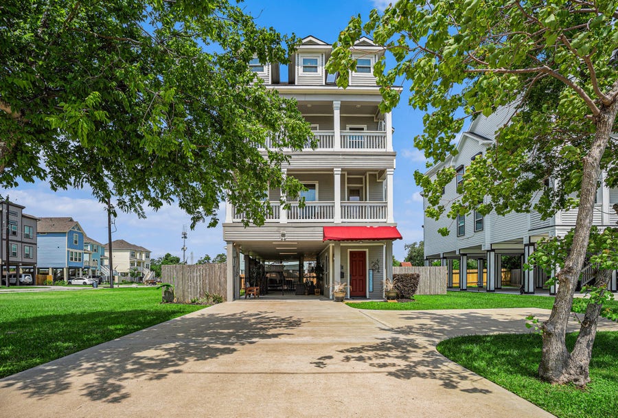 Property photo for 1333 N Meyer Avenue, Seabrook, TX