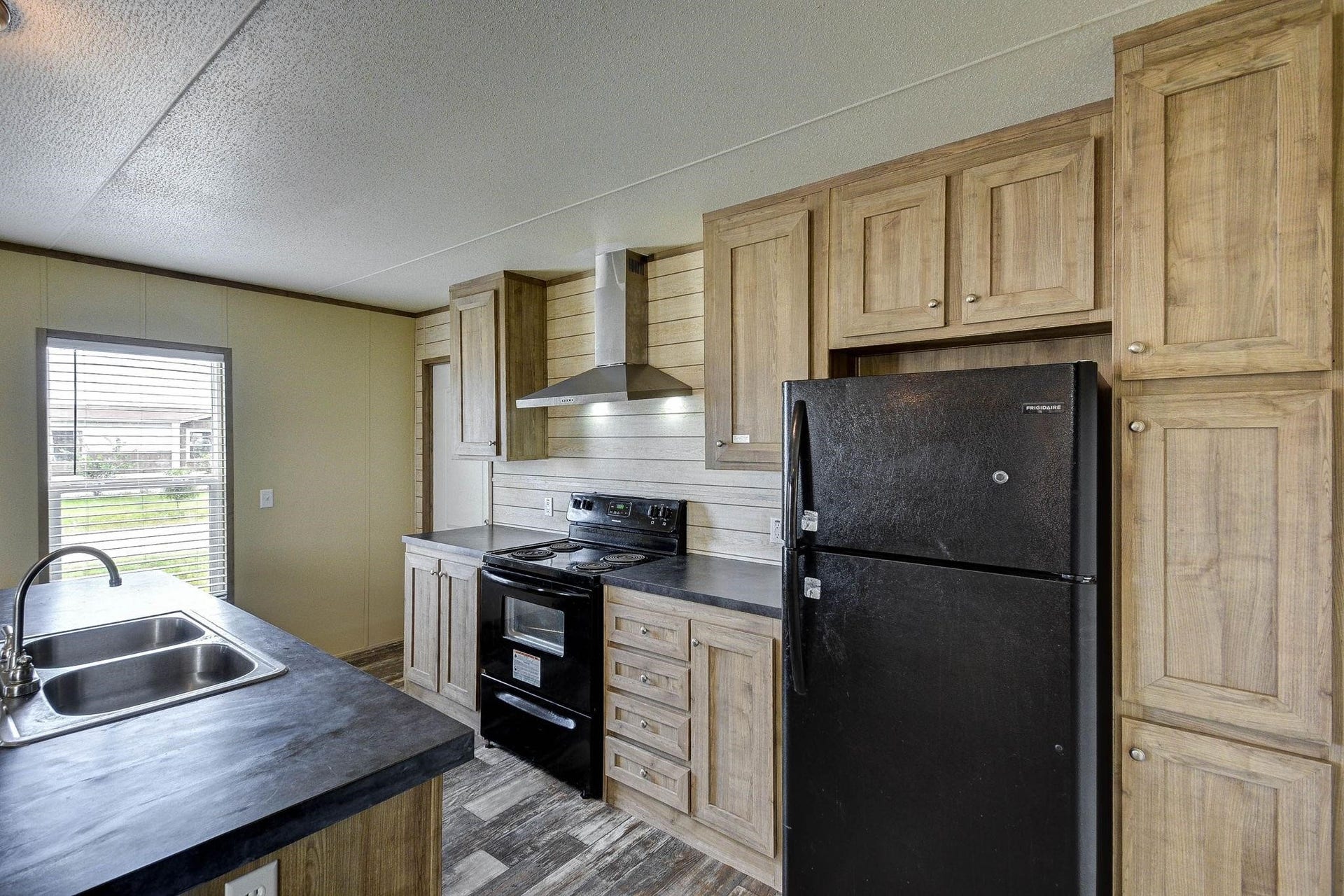 2245 Ben Boulevard, Conroe, TX 77306 2245 Ben Boulevard, Conroe, TX 77306