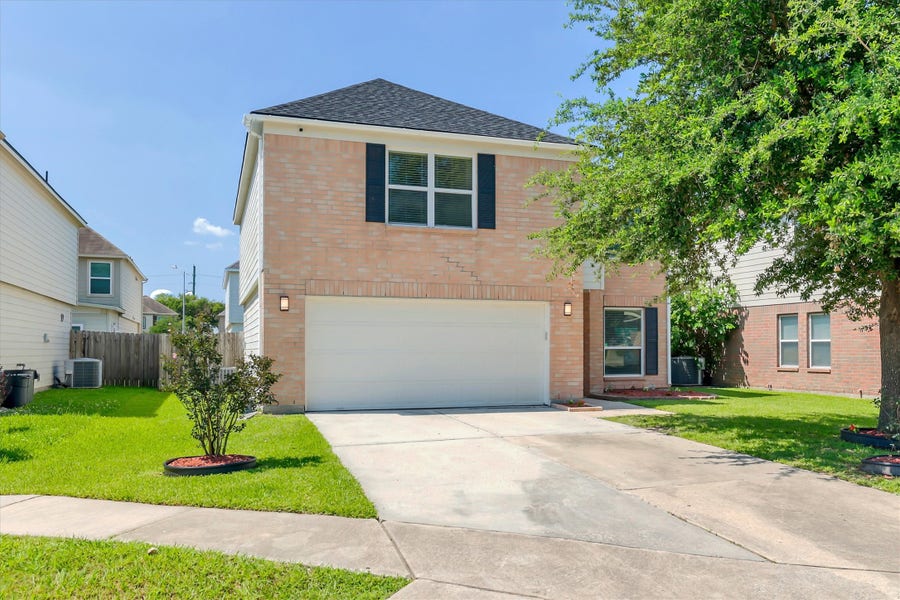 Property photo for 1006 Thicket Hill Court, Houston, TX