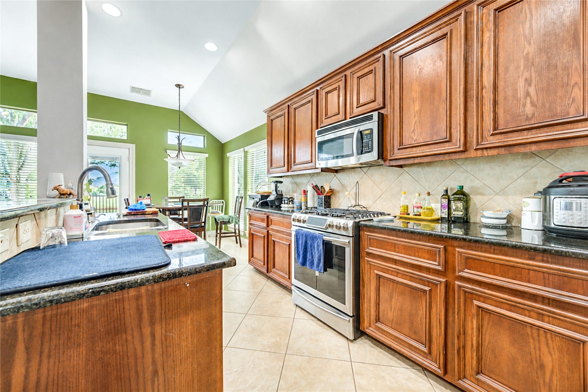 13401 Highland Lake Lane, Pearland, TX 77584 13401 Highland Lake Lane, Pearland, TX 77584