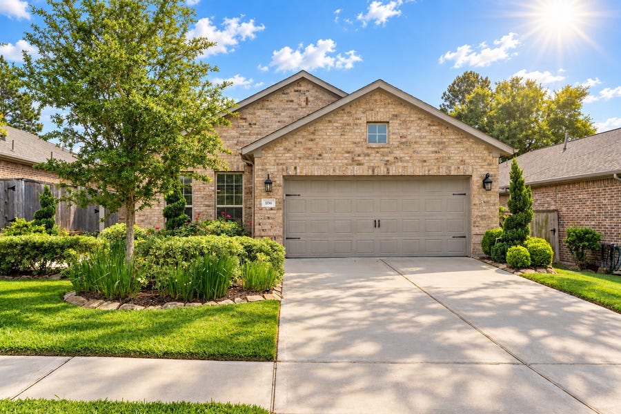 Property photo for 106 E Silky Sephora Court, Montgomery, TX