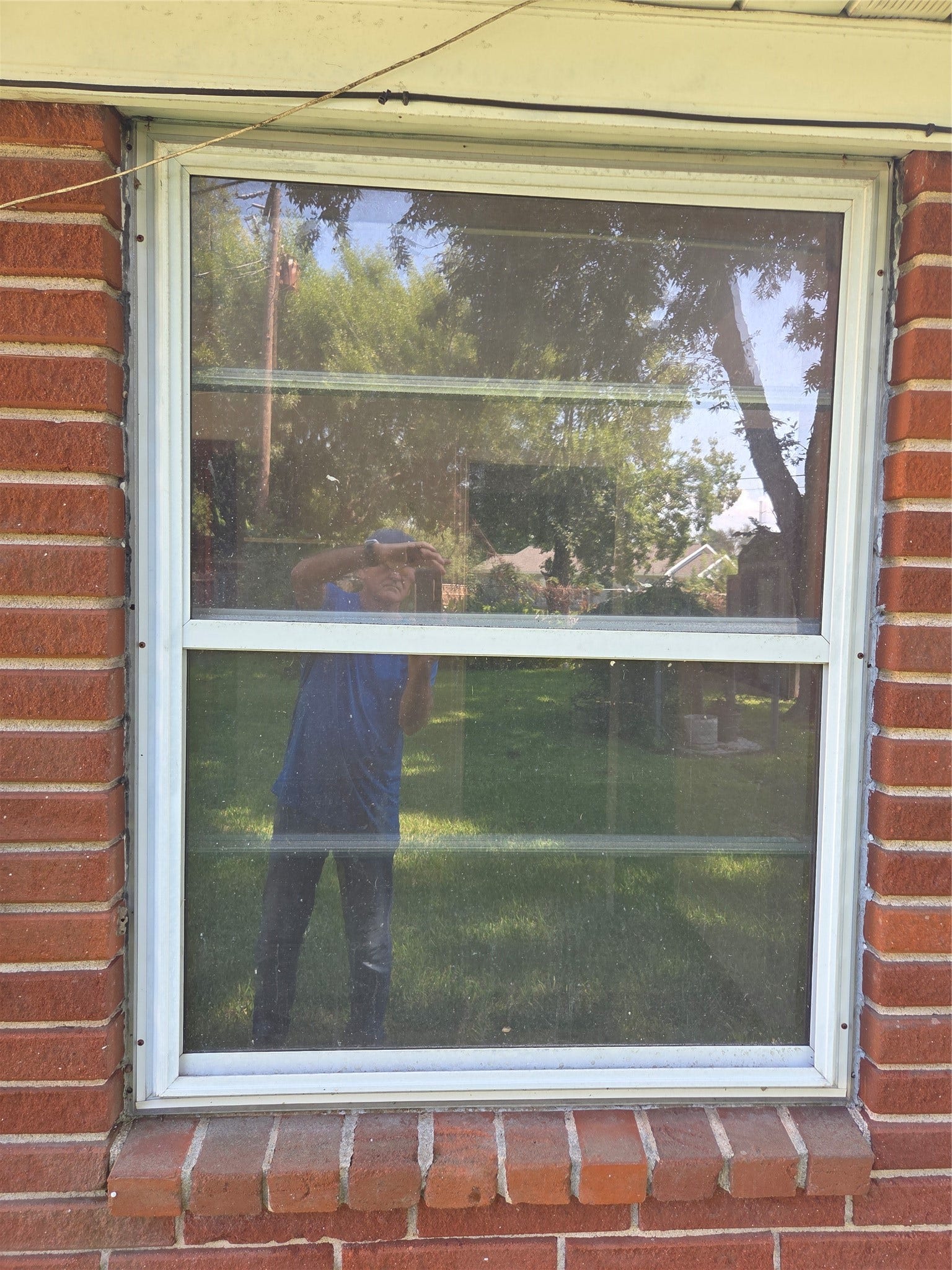 322 Elaine Street, La Marque, TX 77568 Storm windows