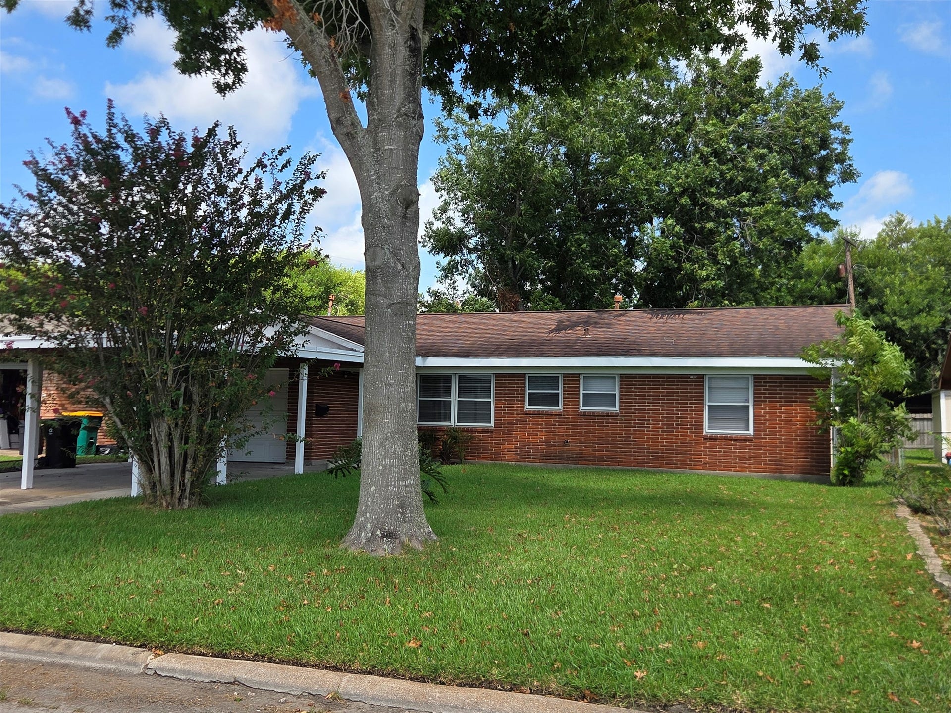 322 Elaine Street, La Marque, TX 77568 322 Elaine Street, La Marque, TX 77568