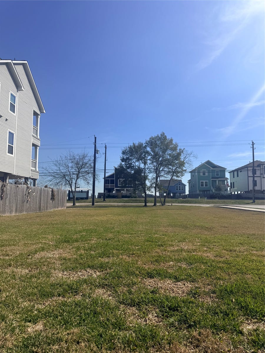 Property photo for 1329 N Meyer Avenue, Seabrook, TX