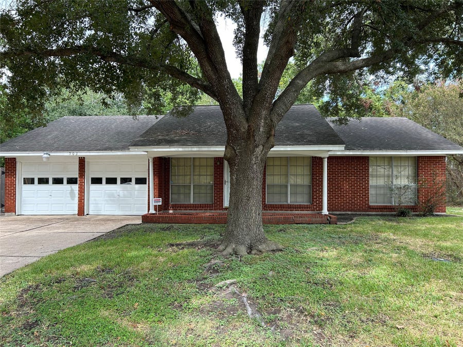 Property photo for 503 Garden Way Lane, Pasadena, TX