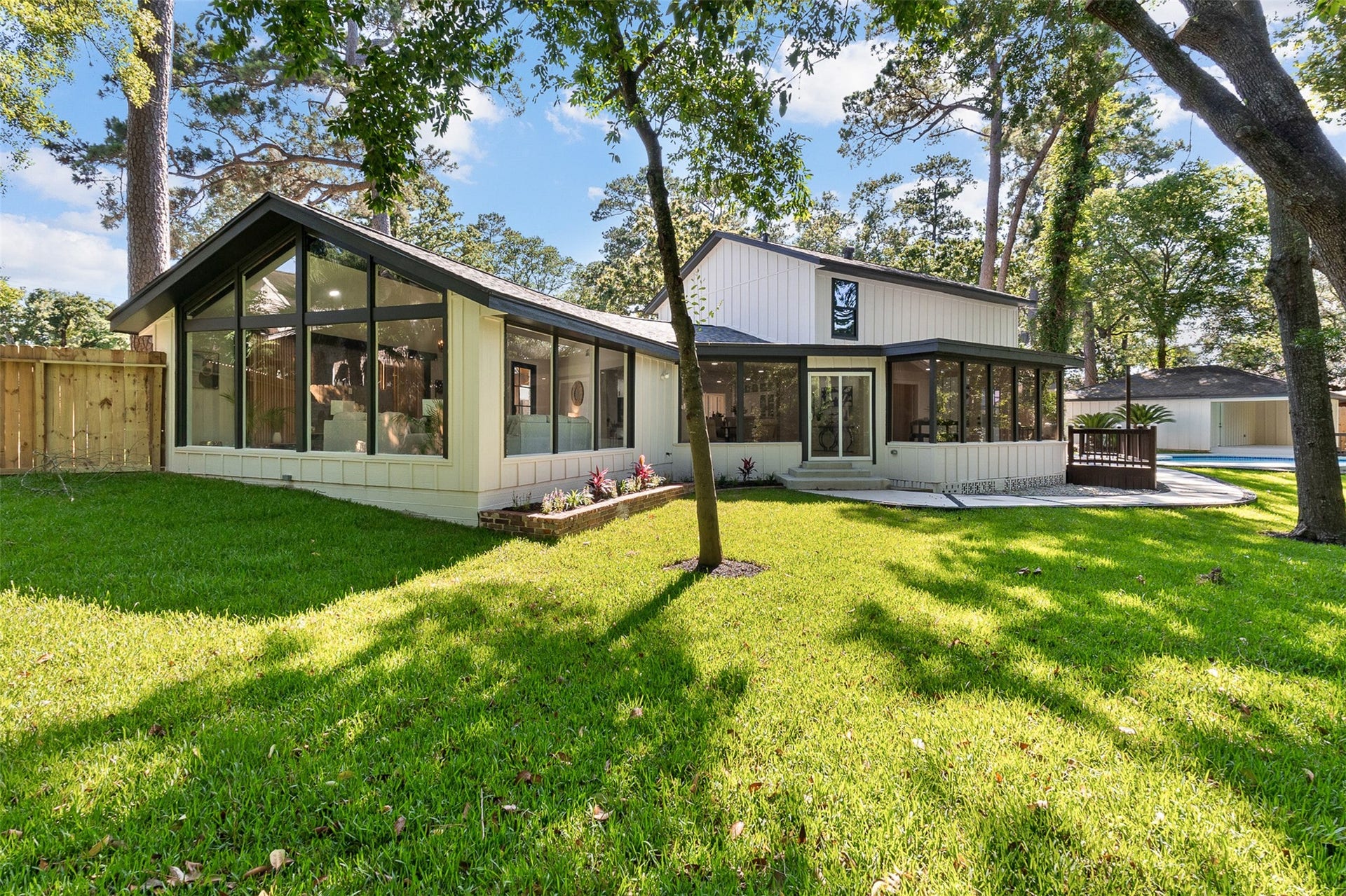 107 Beaver Tail Point, Houston, TX 77024 107 Beaver Tail Point, Houston, TX 77024