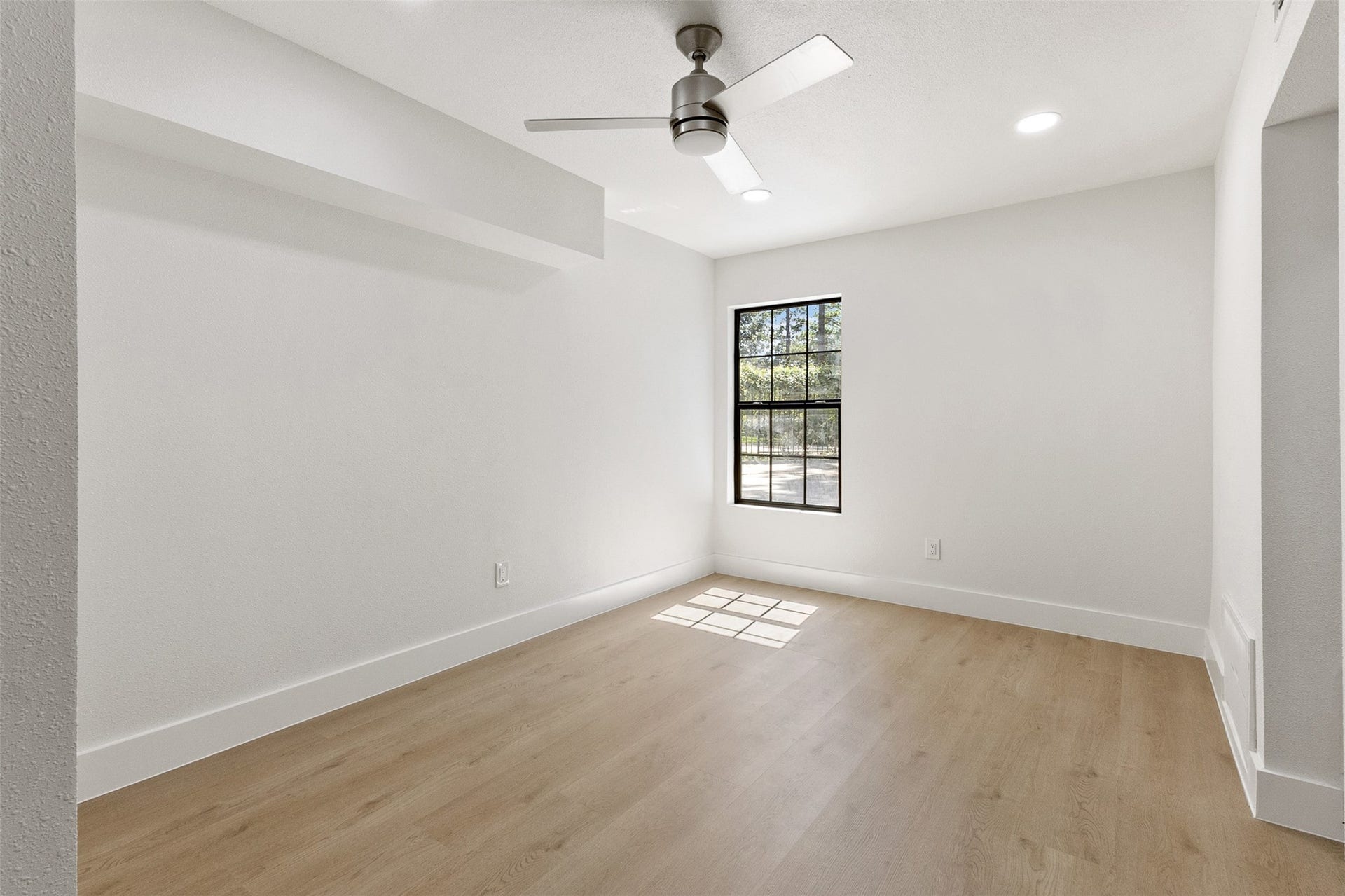107 Beaver Tail Point, Houston, TX 77024 107 Beaver Tail Point, Houston, TX 77024