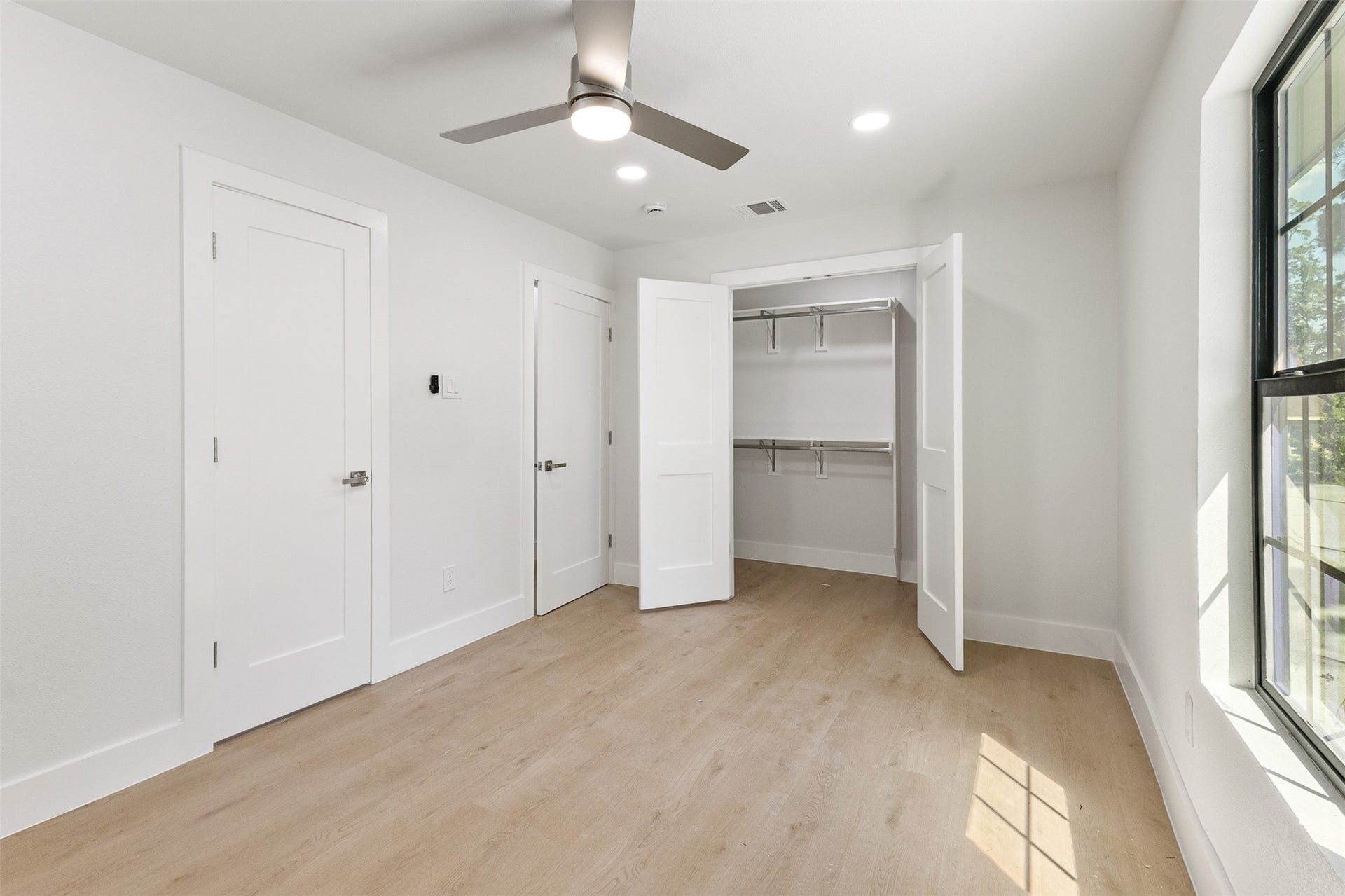 107 Beaver Tail Point, Houston, TX 77024 107 Beaver Tail Point, Houston, TX 77024