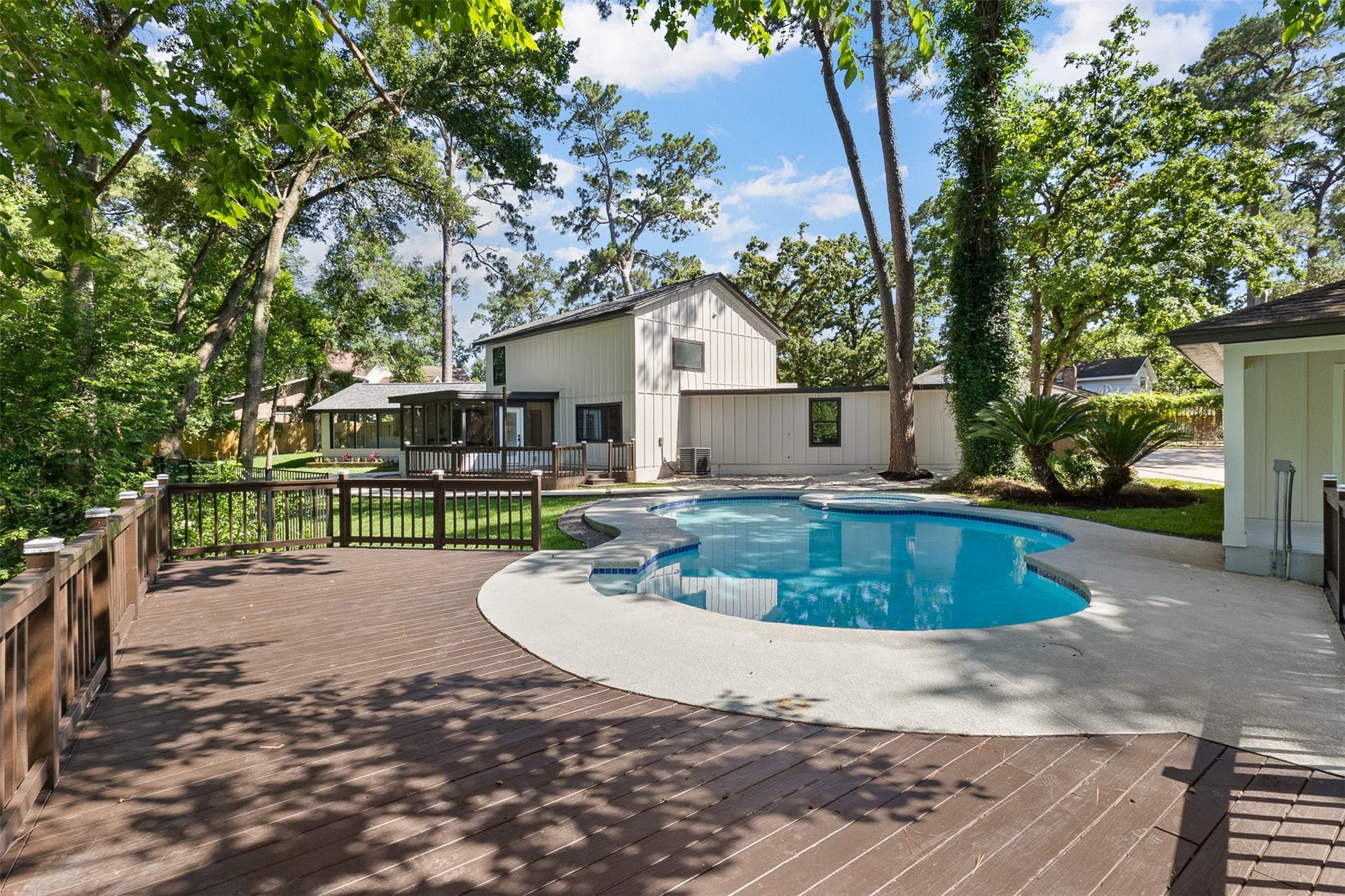107 Beaver Tail Point, Houston, TX 77024 107 Beaver Tail Point, Houston, TX 77024