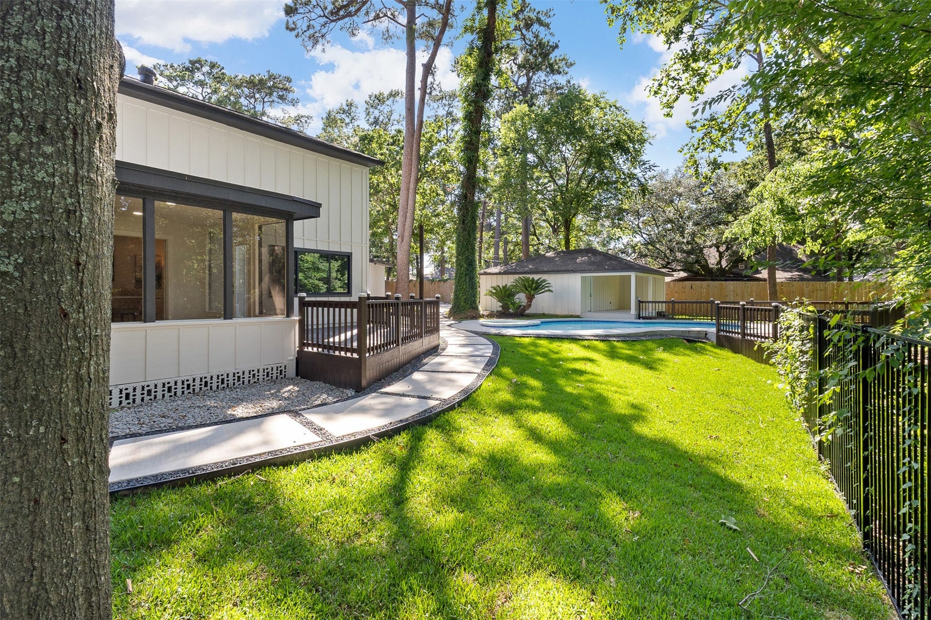 107 Beaver Tail Point, Houston, TX 77024 107 Beaver Tail Point, Houston, TX 77024