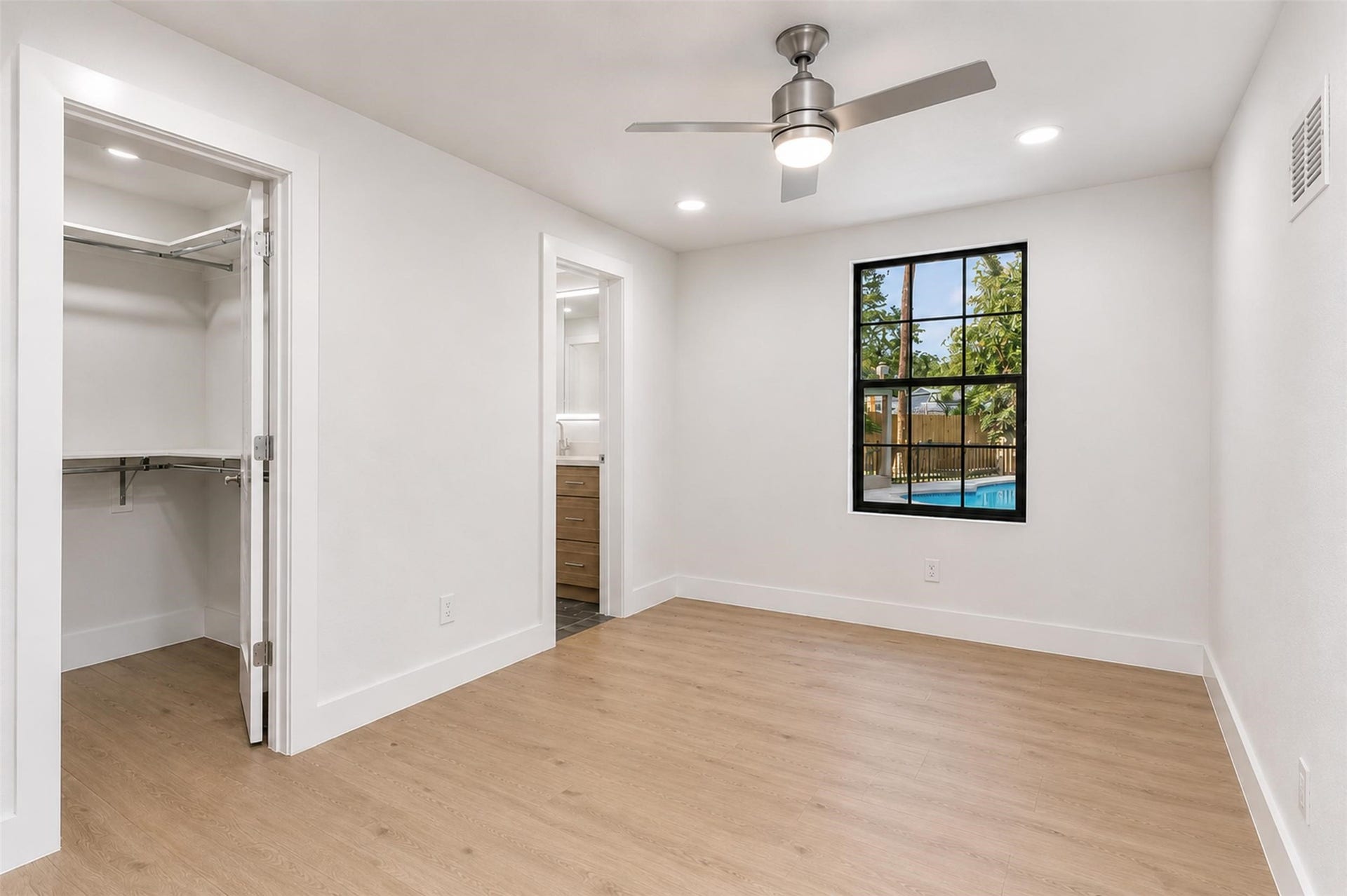107 Beaver Tail Point, Houston, TX 77024 107 Beaver Tail Point, Houston, TX 77024