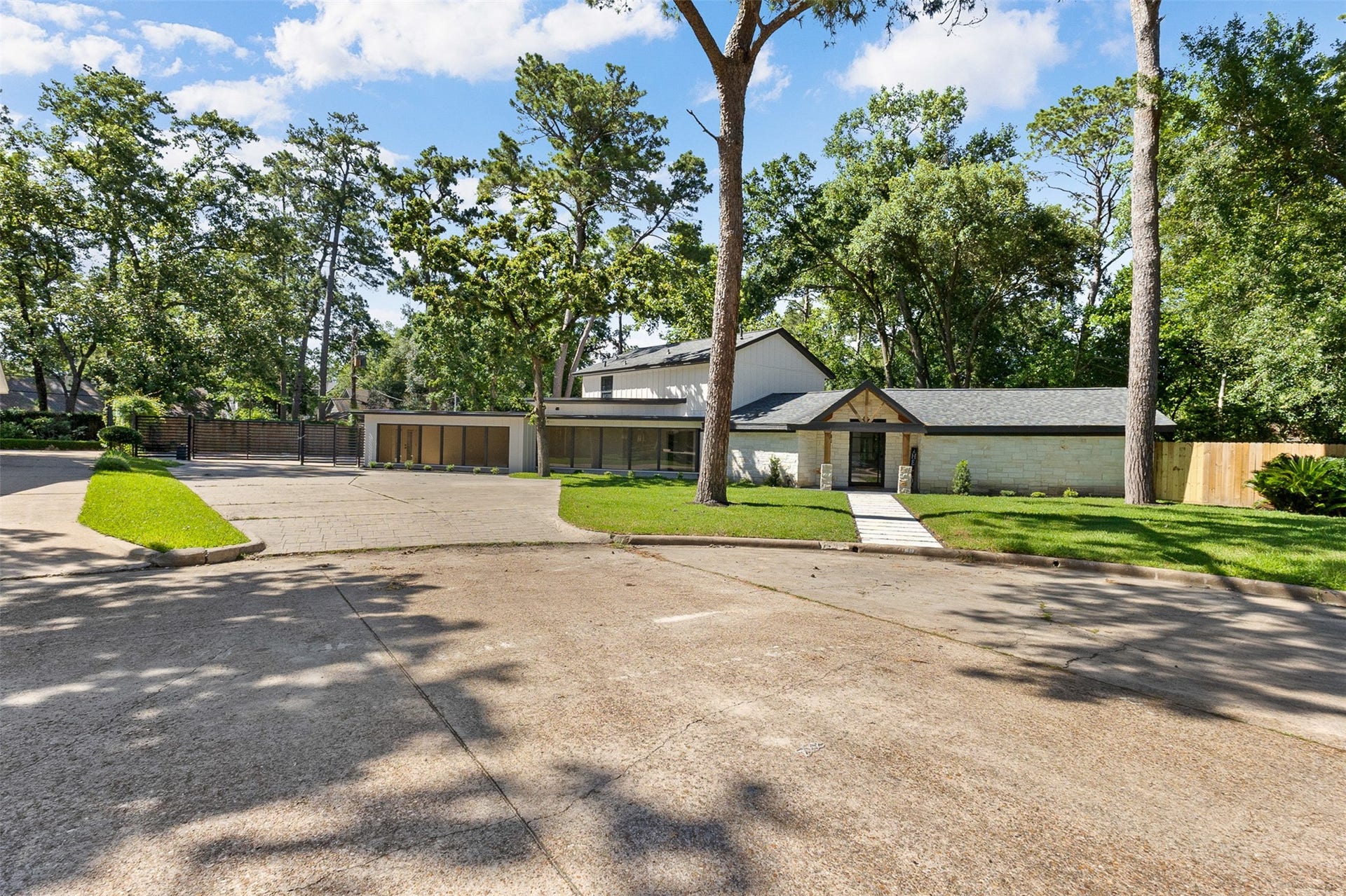 107 Beaver Tail Point, Houston, TX 77024 107 Beaver Tail Point, Houston, TX 77024