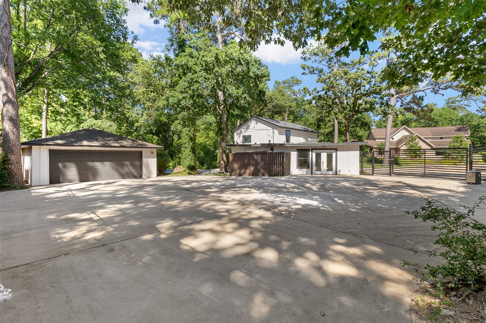 107 Beaver Tail Point, Houston, TX 77024 107 Beaver Tail Point, Houston, TX 77024