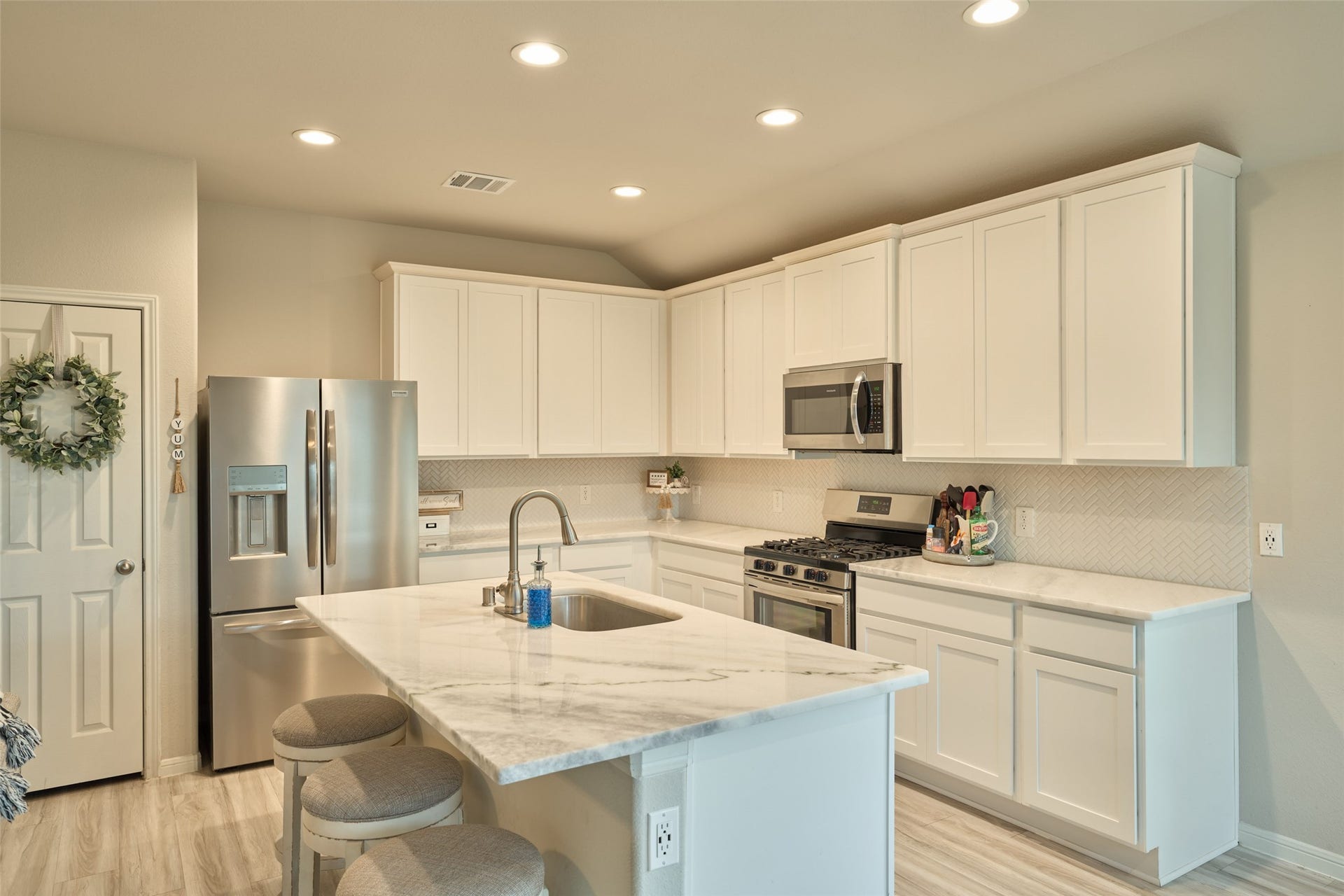 729 Yellow Birch Lane, Conroe, TX 77304 729 Yellow Birch Lane, Conroe, TX 77304