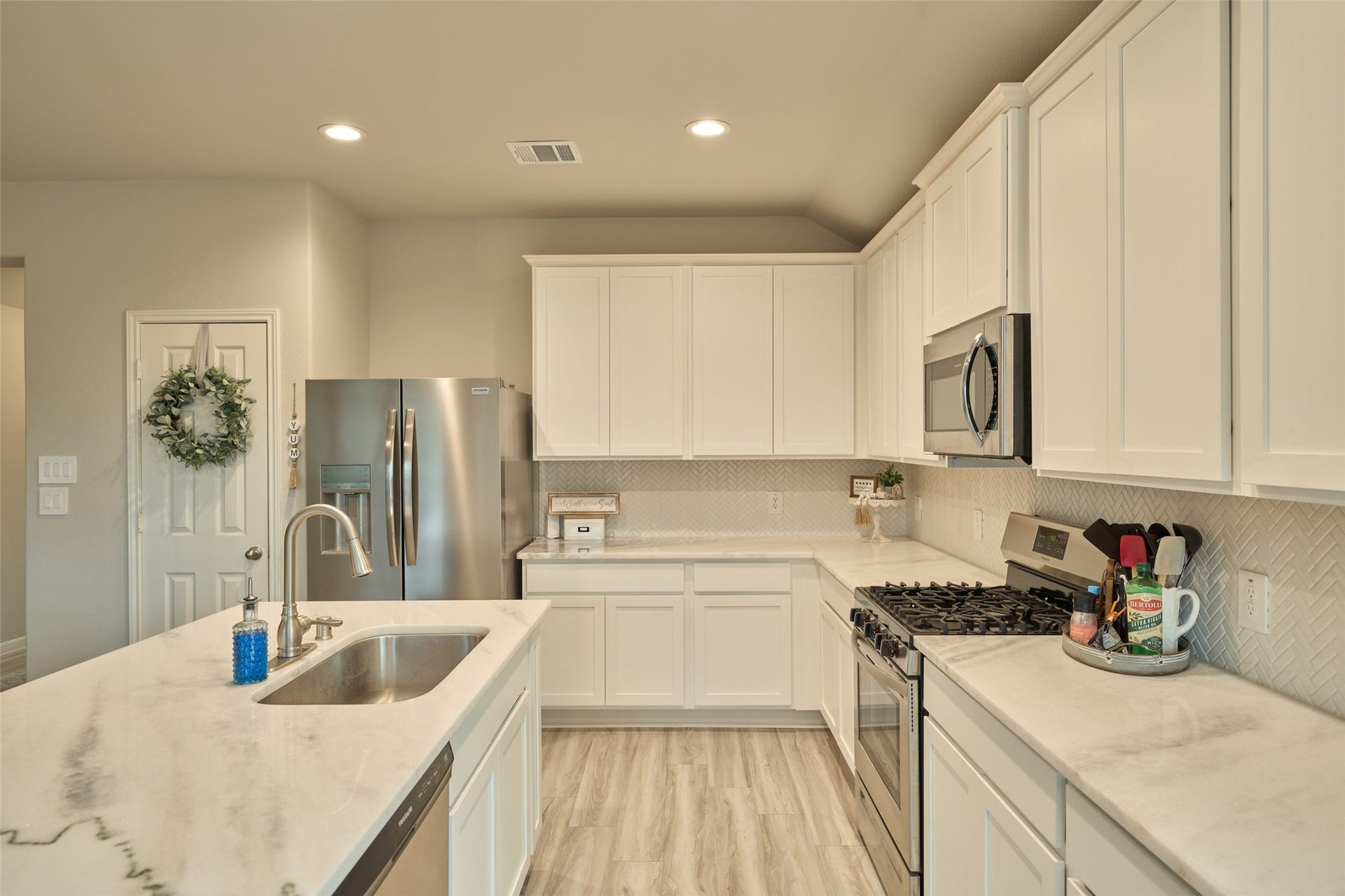 729 Yellow Birch Lane, Conroe, TX 77304 729 Yellow Birch Lane, Conroe, TX 77304