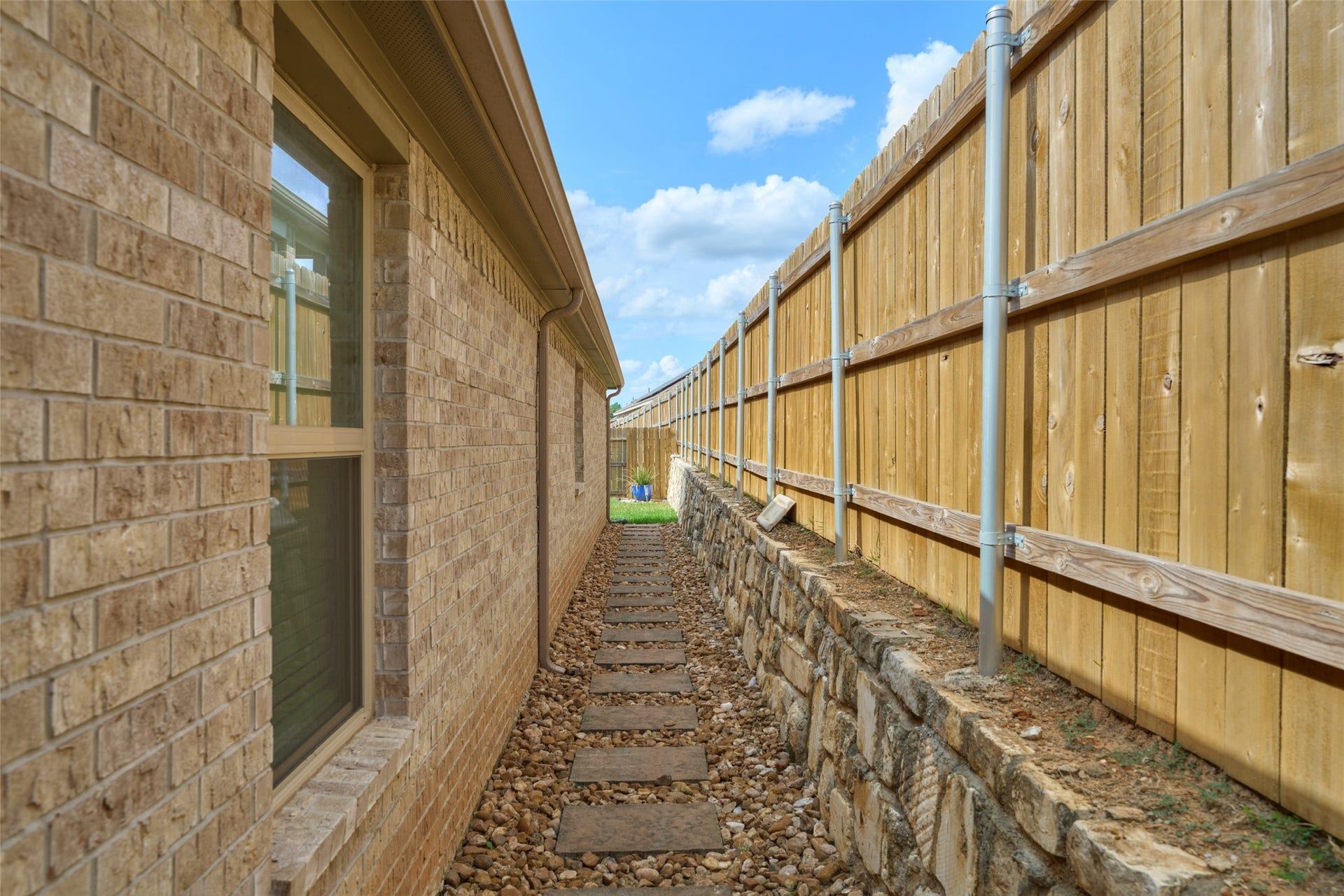 729 Yellow Birch Lane, Conroe, TX 77304 729 Yellow Birch Lane, Conroe, TX 77304