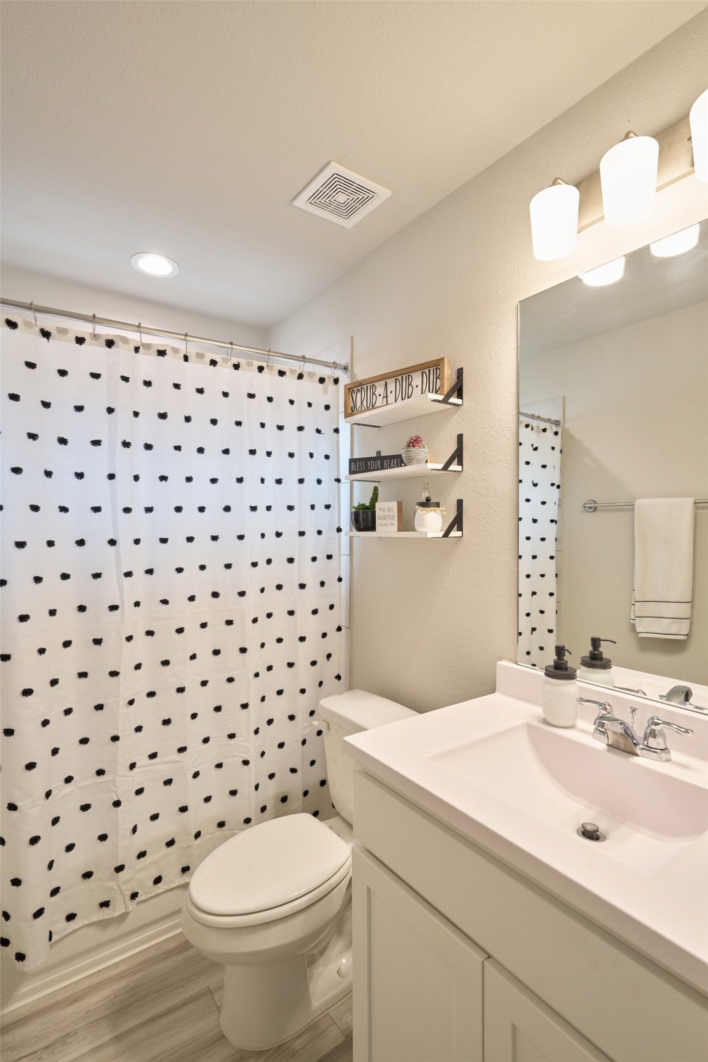729 Yellow Birch Lane, Conroe, TX 77304 729 Yellow Birch Lane, Conroe, TX 77304